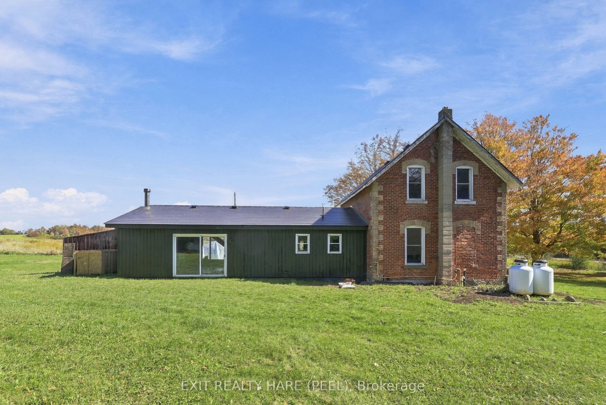 385169 20th Side Road Property Photo 6