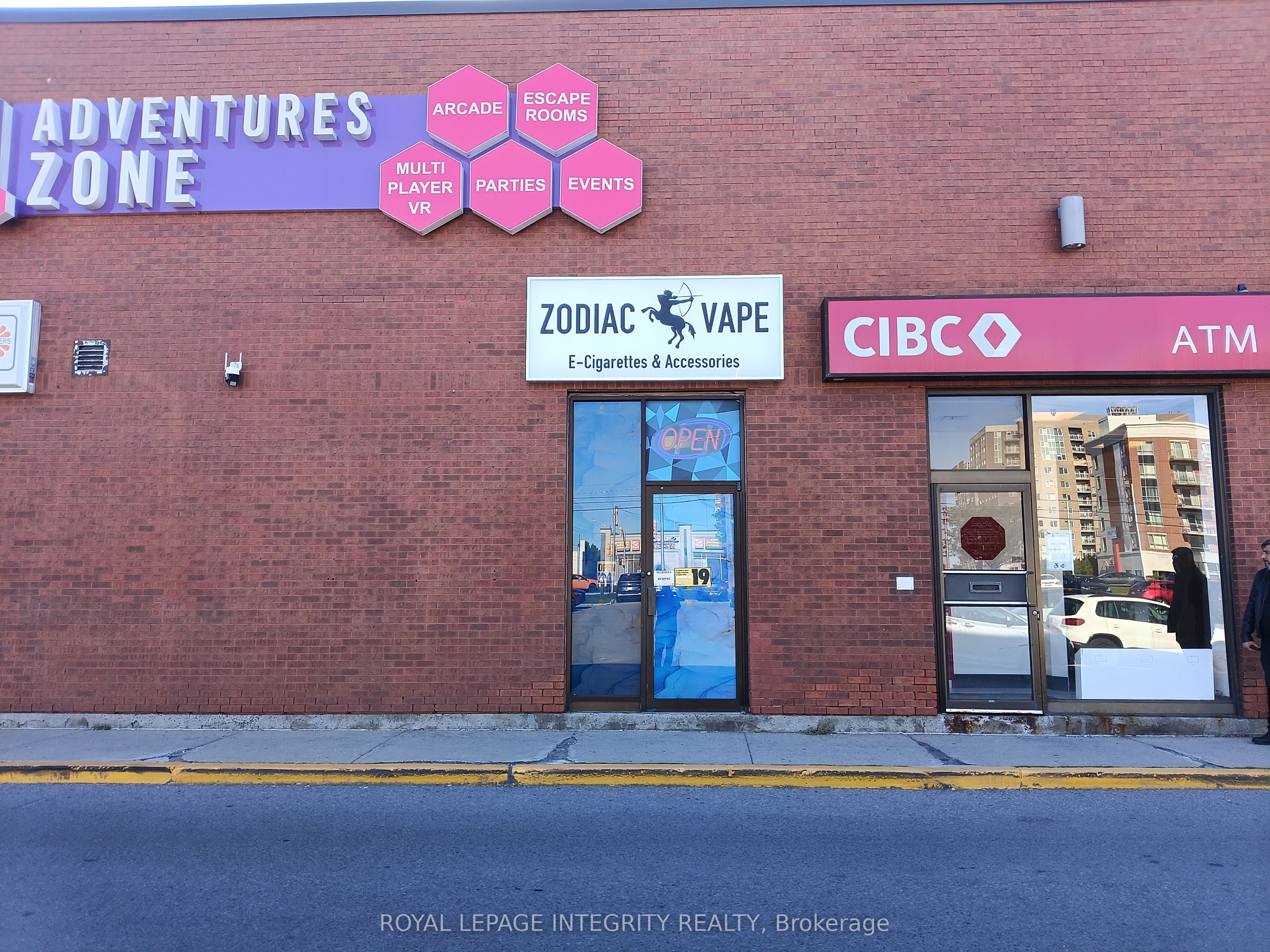 1642 Merivale Road A01010A