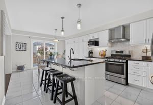 7 Pickett Place Property Photo 16