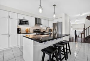 7 Pickett Place Property Photo 17