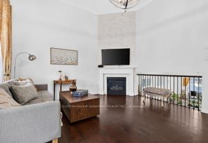 7 Pickett Place Property Photo 27