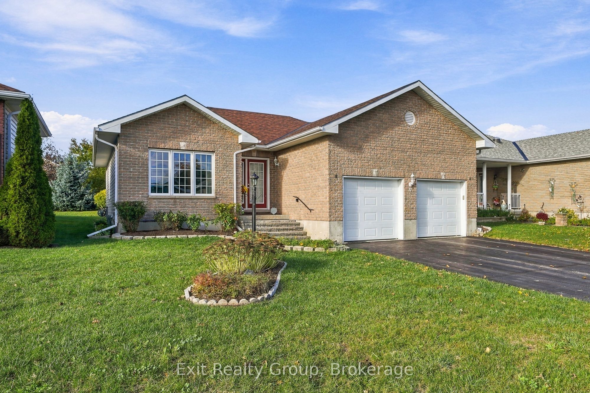 17 Aletha Drive Property Photo 2
