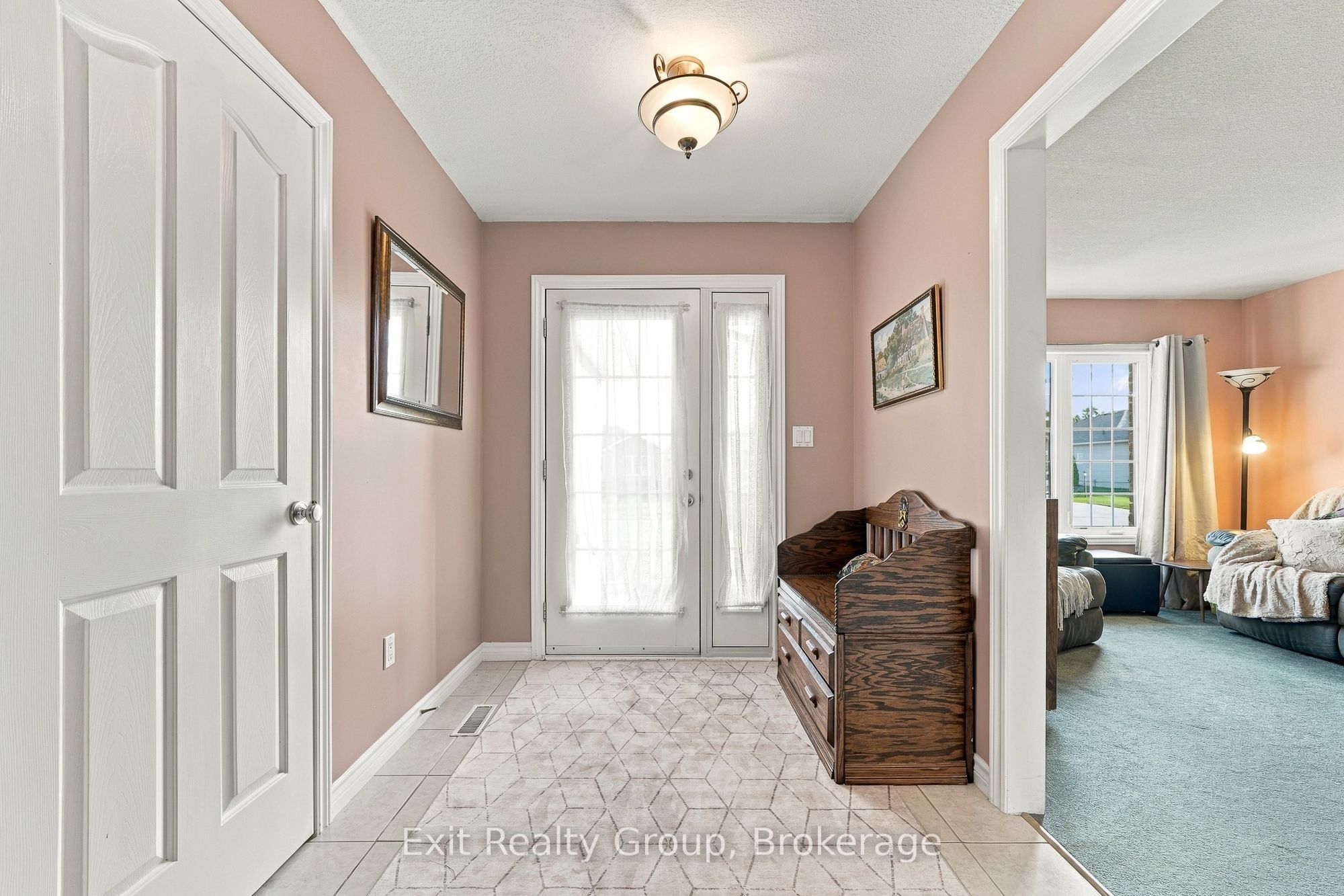 17 Aletha Drive Property Photo 4