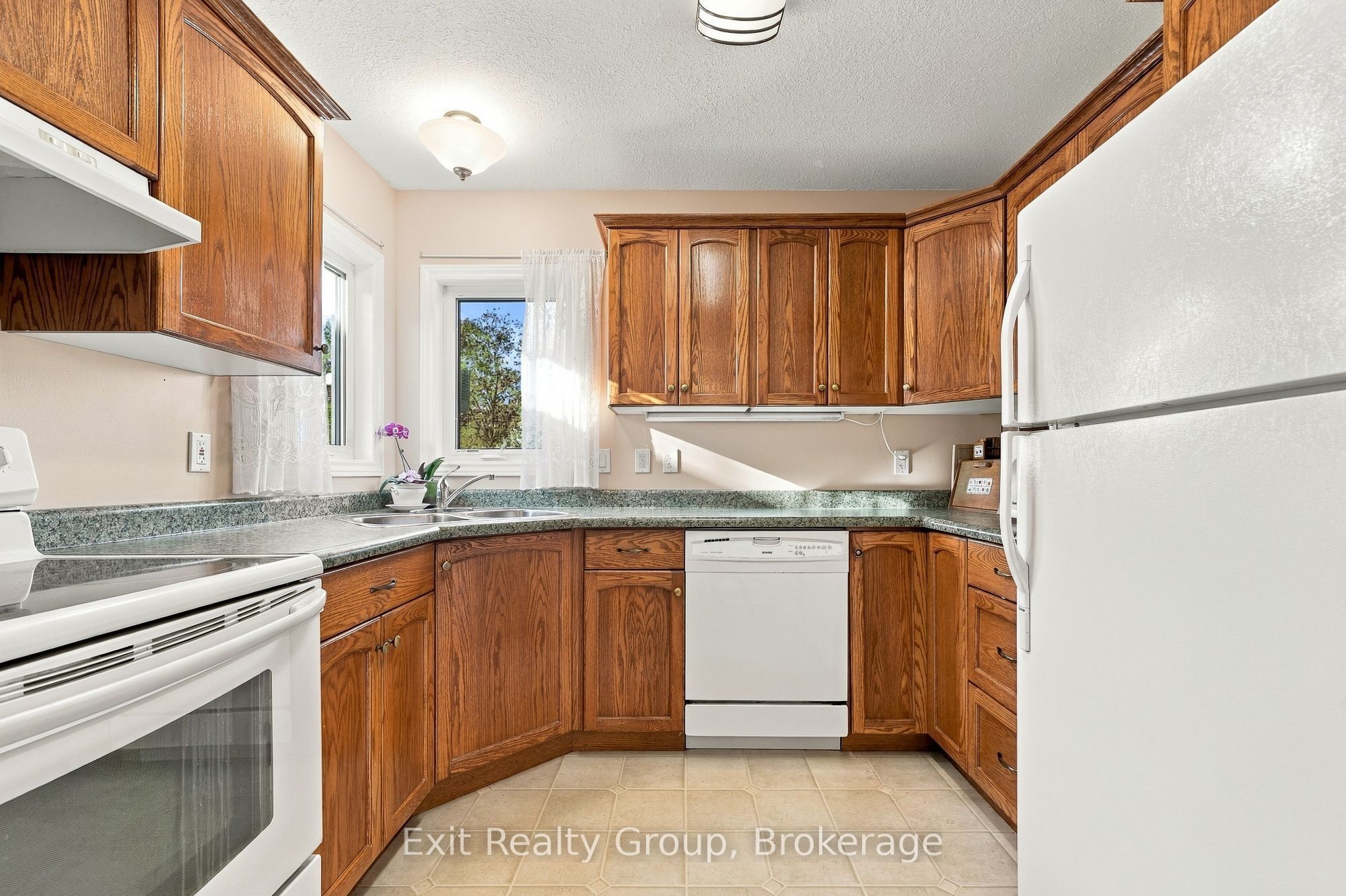 17 Aletha Drive Property Photo 14