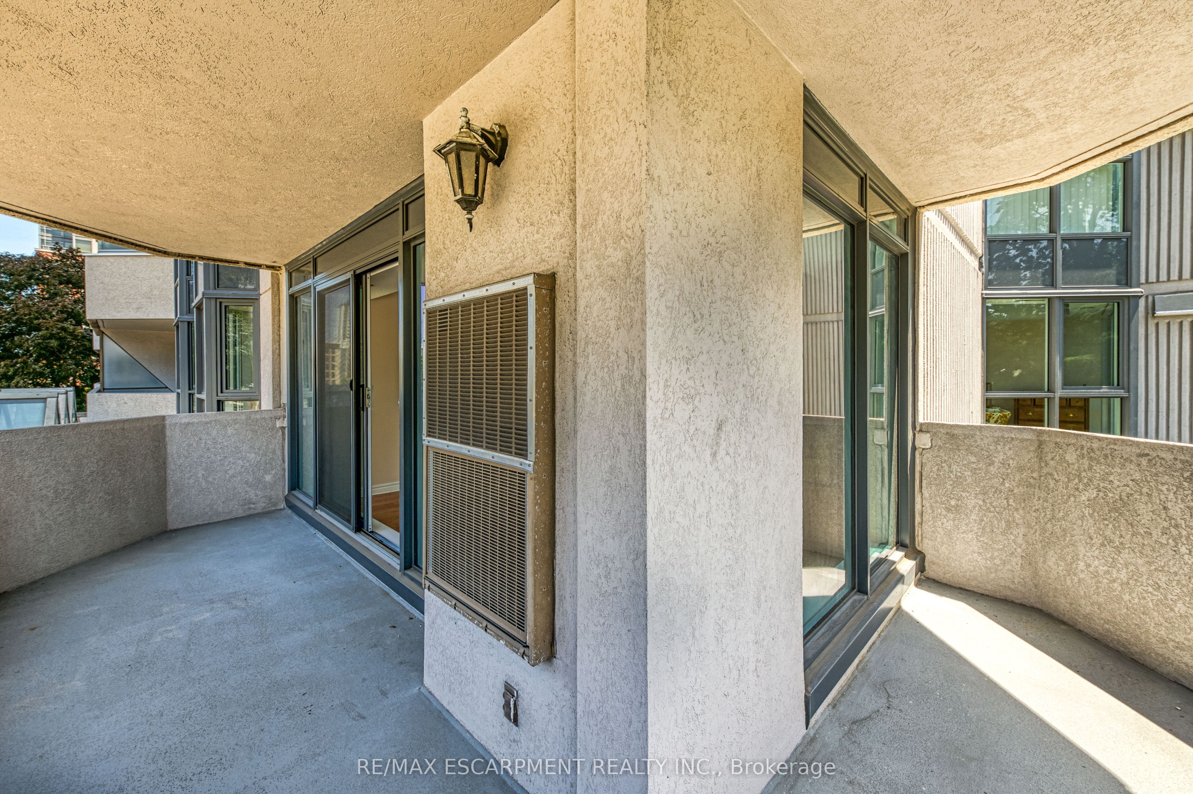 67 Caroline Street S 203 Property Photo 13