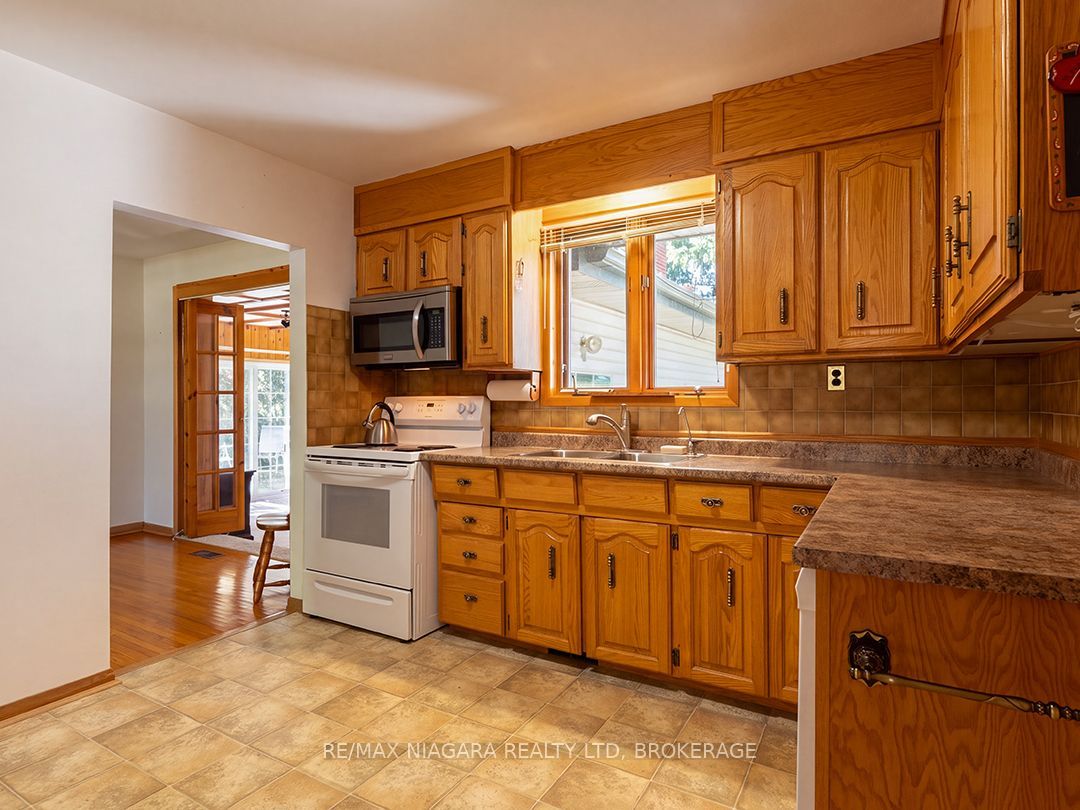 29 Runnymede Road Property Photo 12