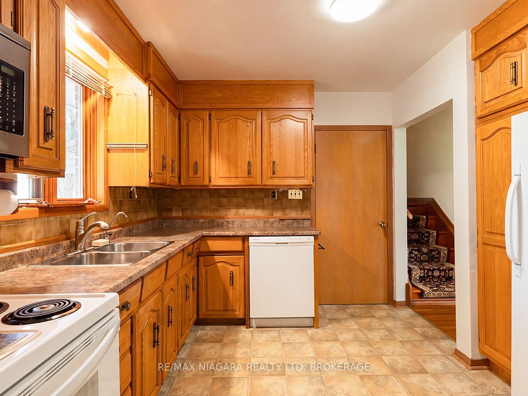 29 Runnymede Road Property Photo 13