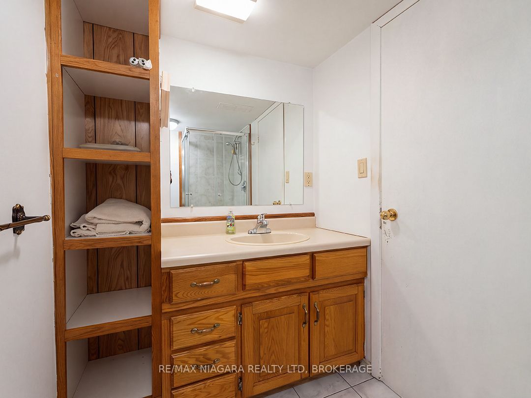 29 Runnymede Road Property Photo 25