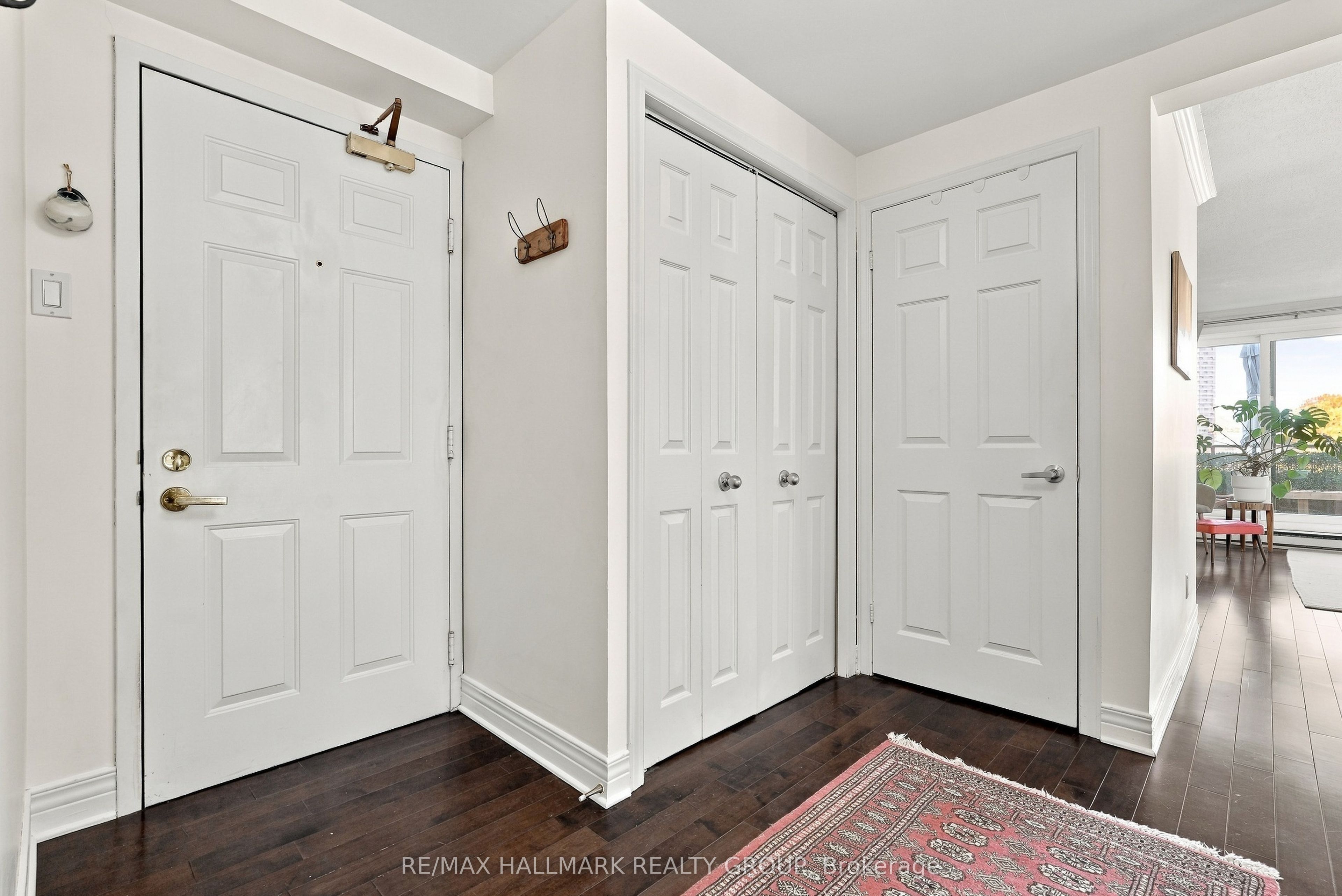 959 North River Road 401 Property Photo 5