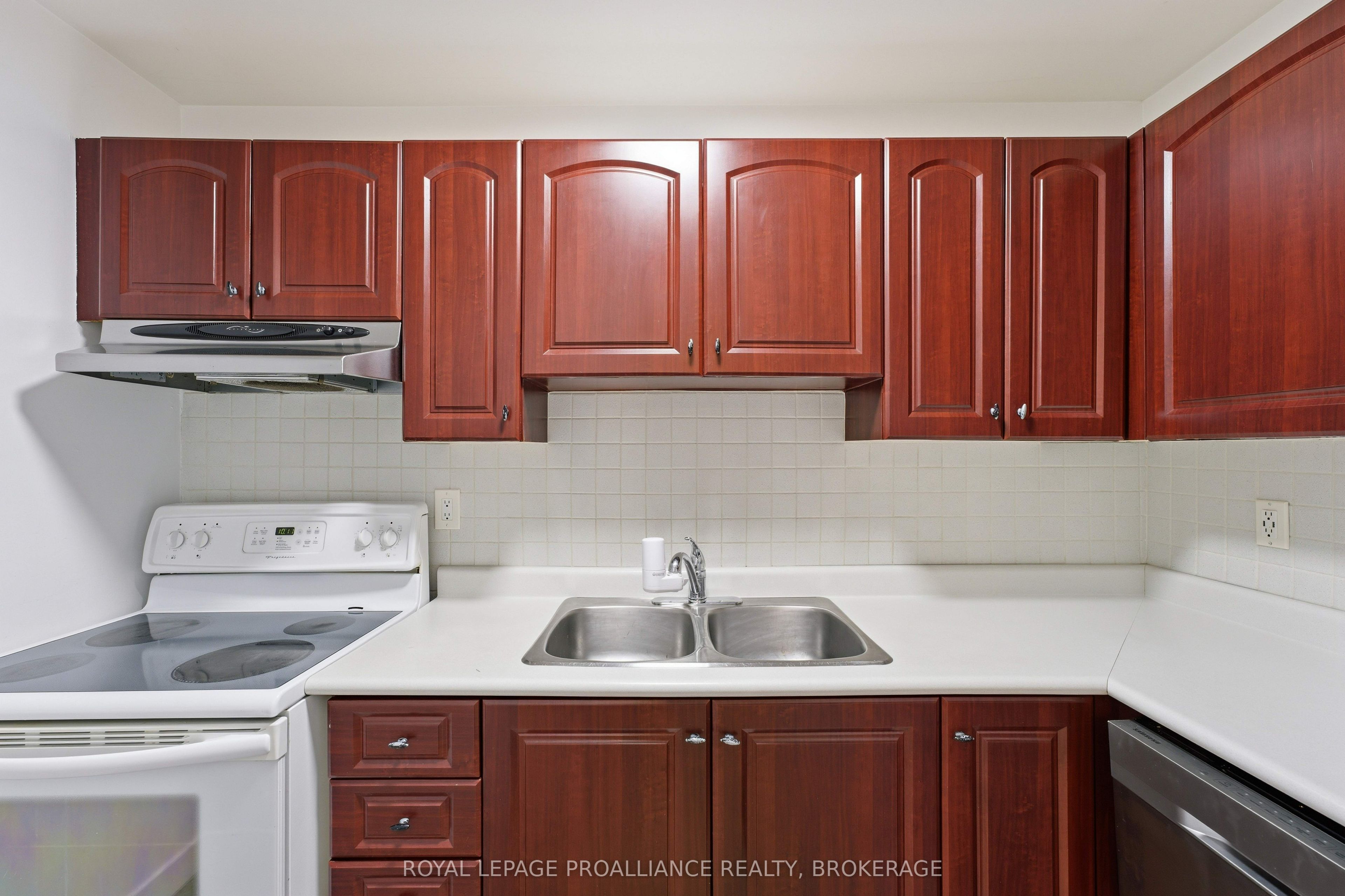 573 Armstrong Road 217 Property Photo 12