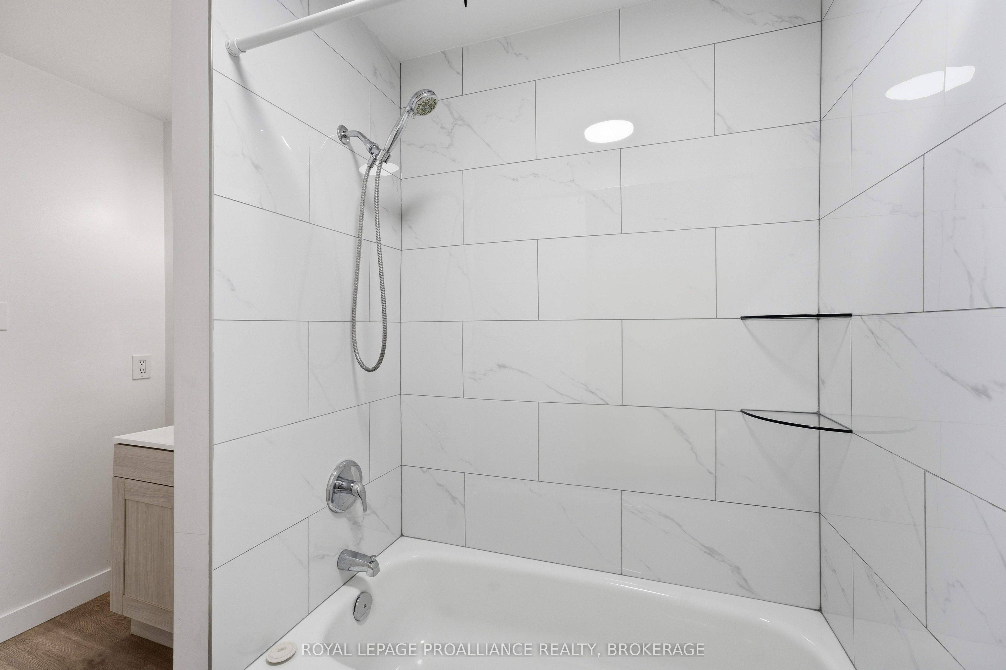 573 Armstrong Road 217 Property Photo 21