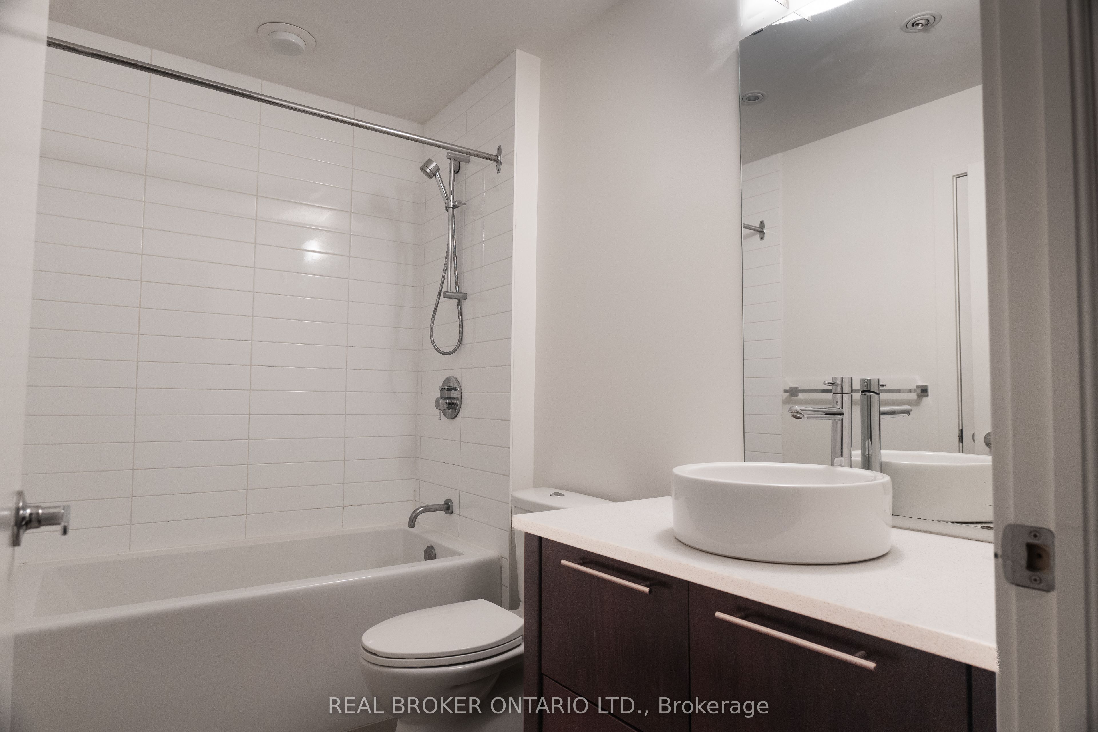 101 Richmond Road 417 Property Photo 17