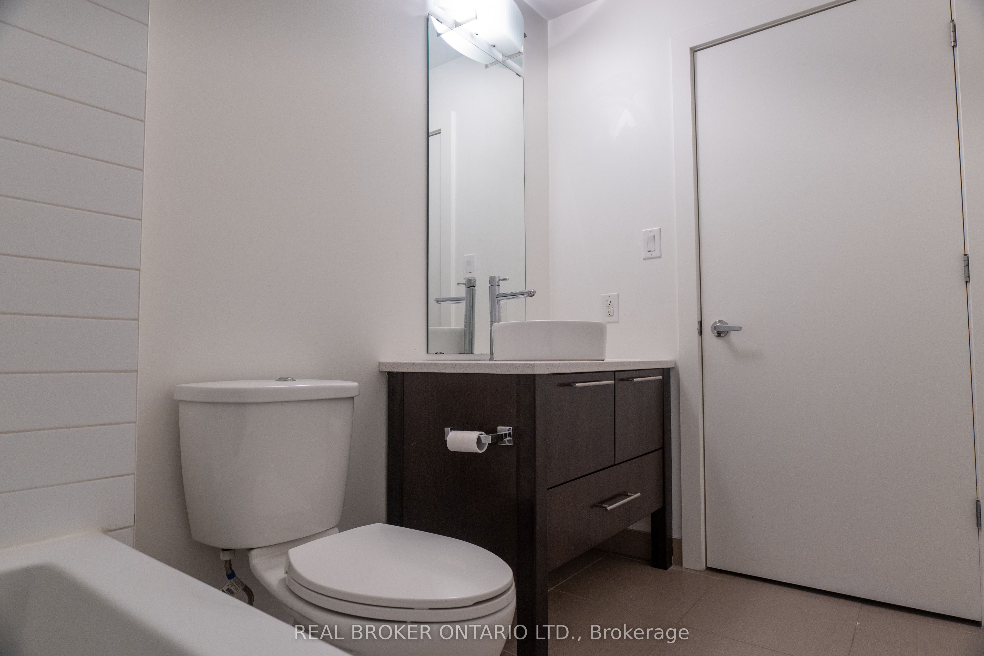 101 Richmond Road 417 Property Photo 19