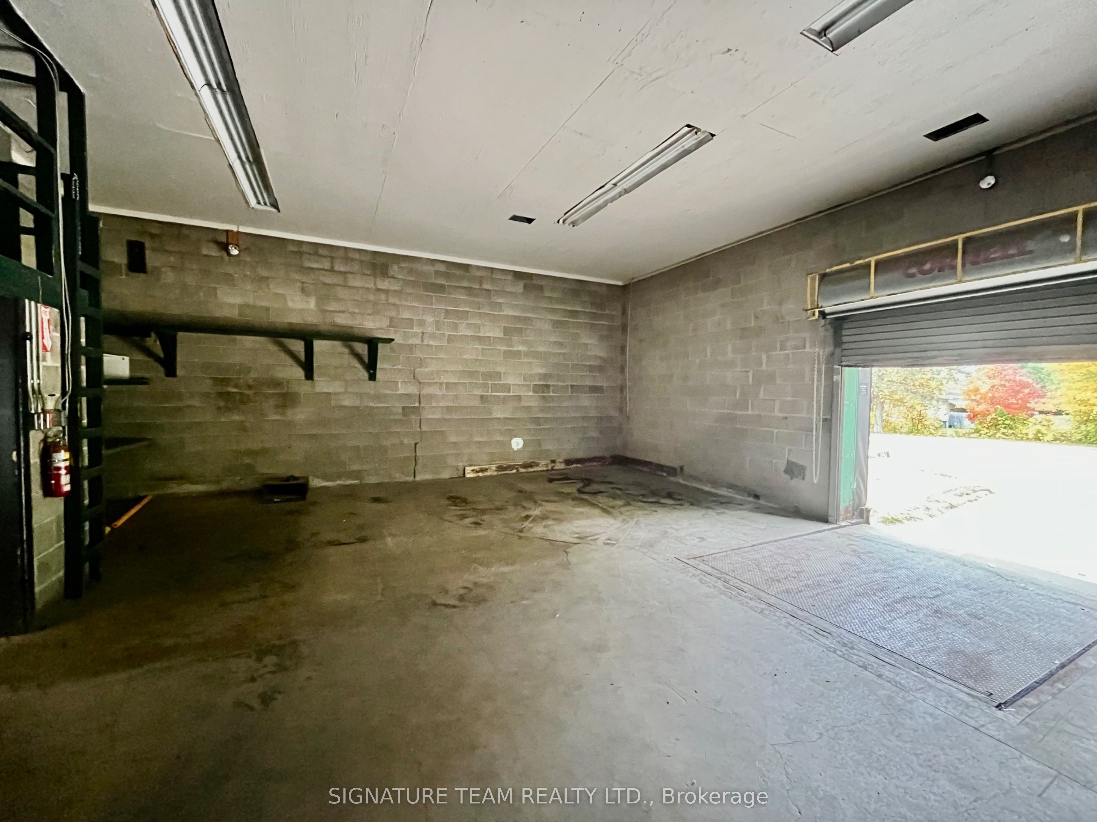 8647 60 Highway Property Photo 8