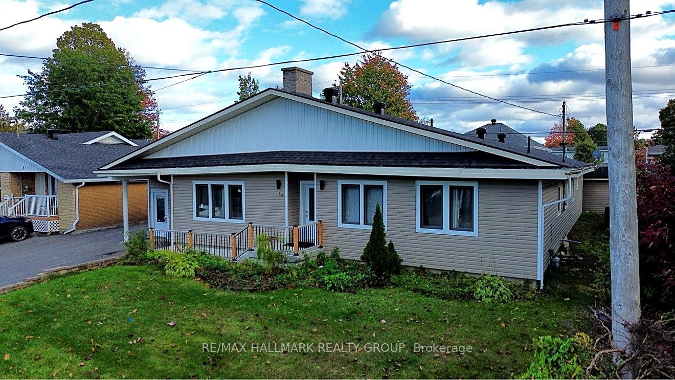 600 Lafleche Boulevard E Property Photo 1