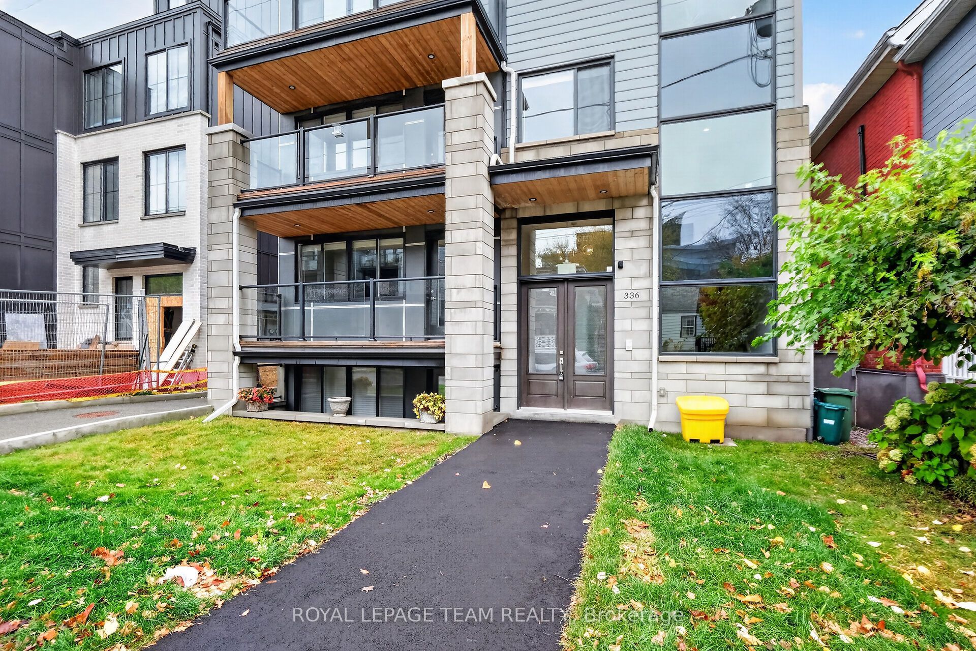336 Tweedsmuir Avenue 2 Property Photo 2