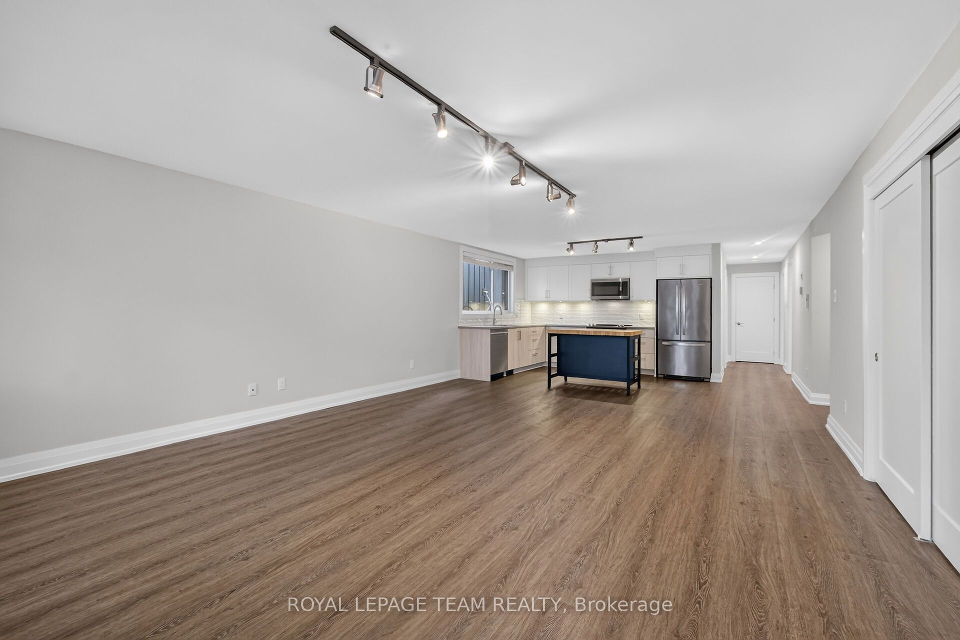 336 Tweedsmuir Avenue 2 Property Photo 12
