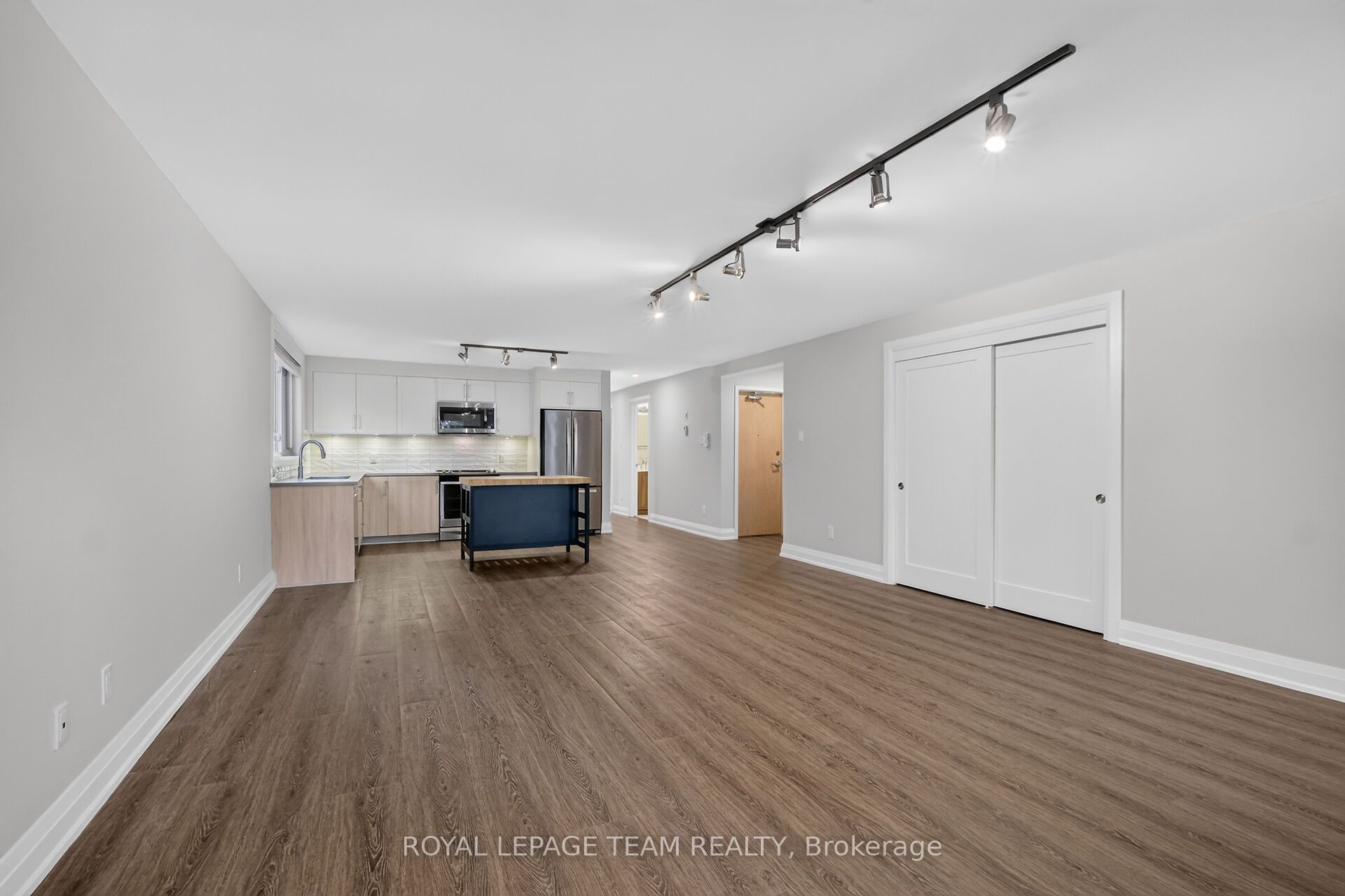 336 Tweedsmuir Avenue 2 Property Photo 13