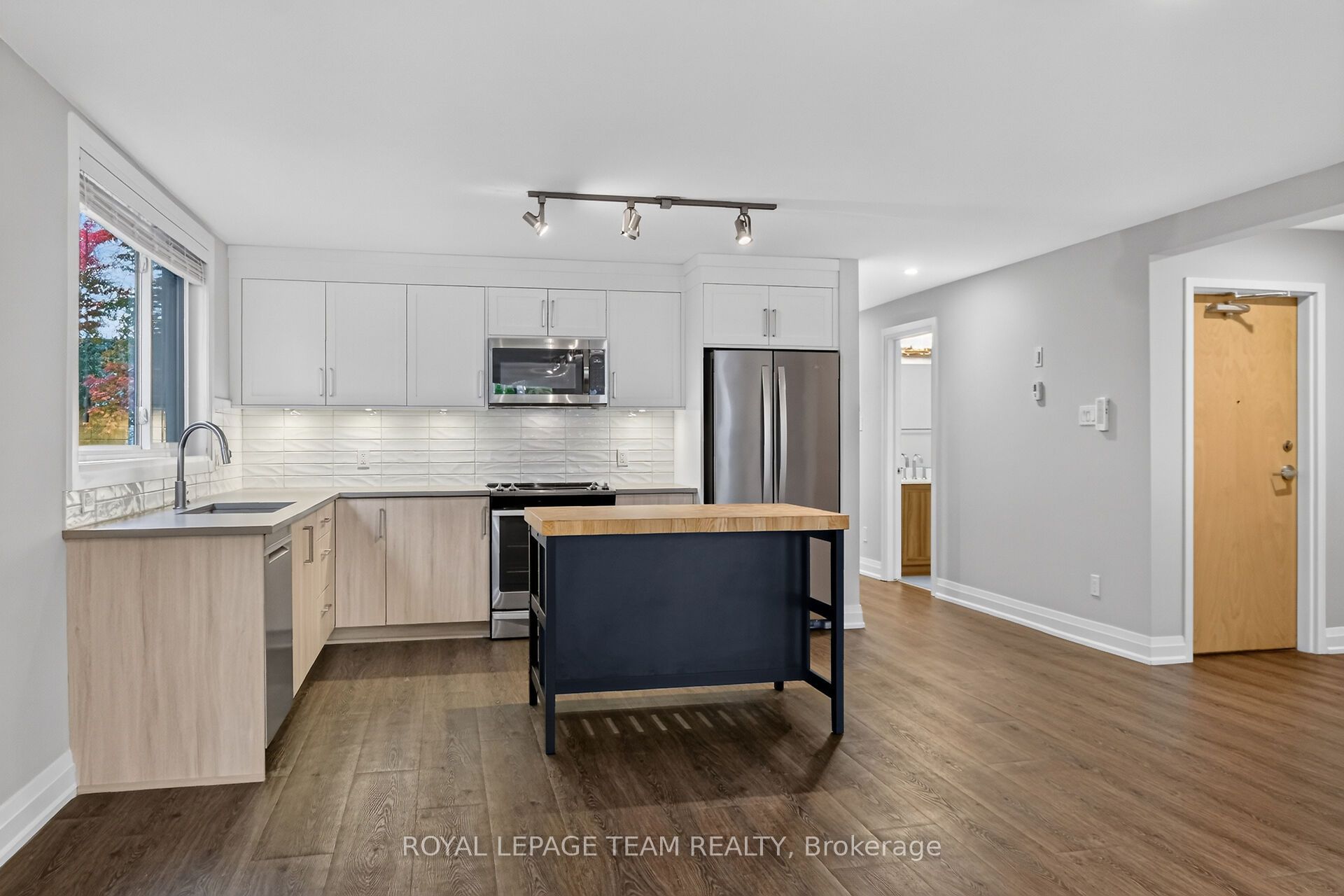336 Tweedsmuir Avenue 2 Property Photo 18
