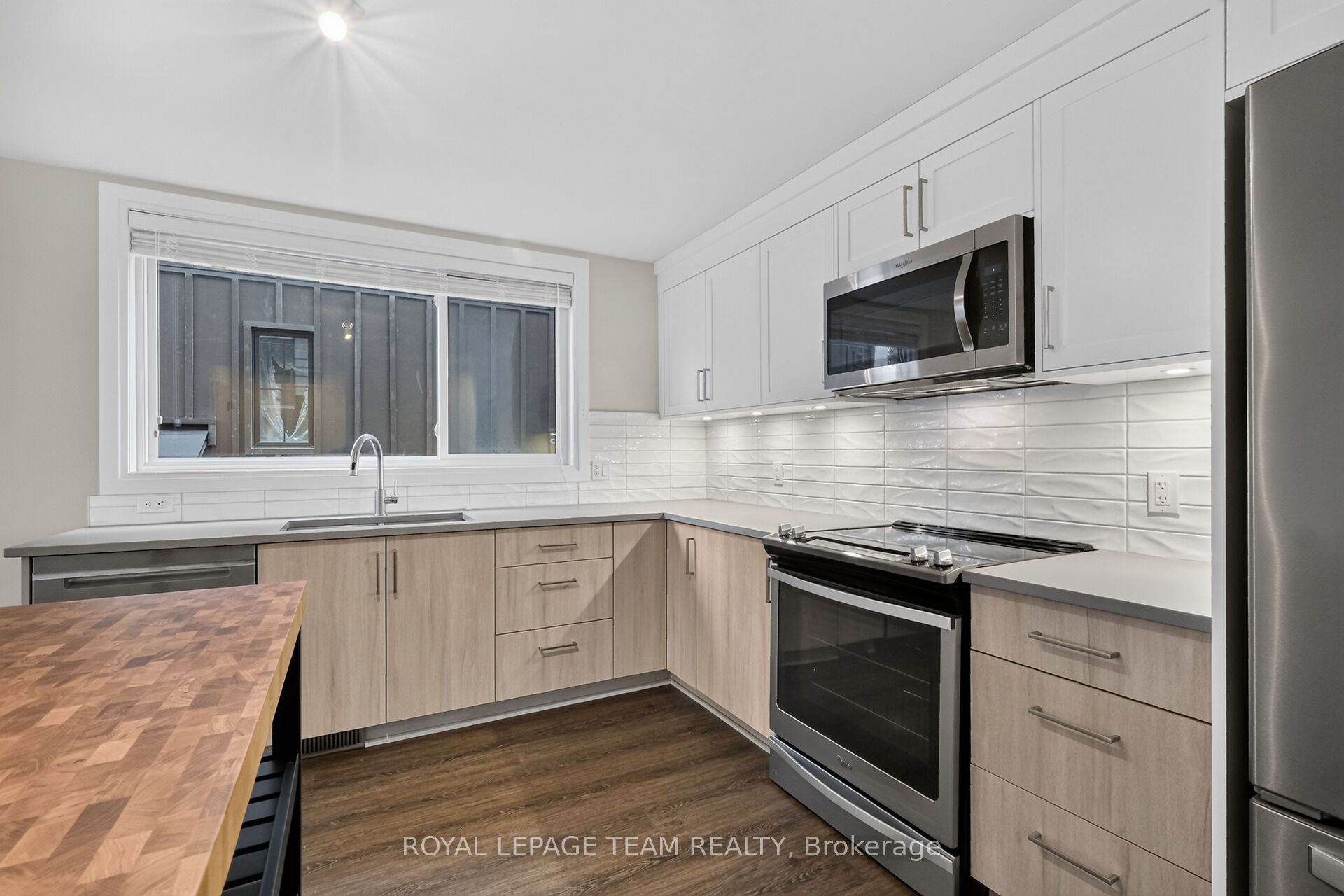 336 Tweedsmuir Avenue 2 Property Photo 20
