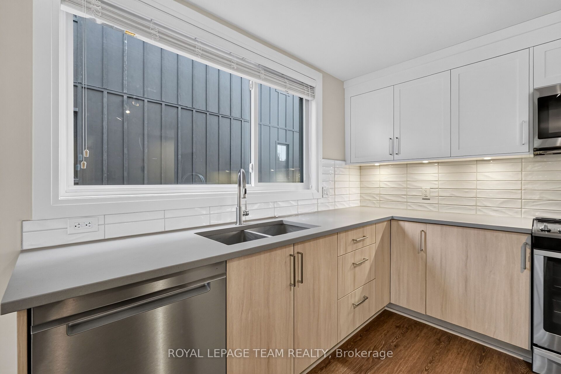 336 Tweedsmuir Avenue 2 Property Photo 22