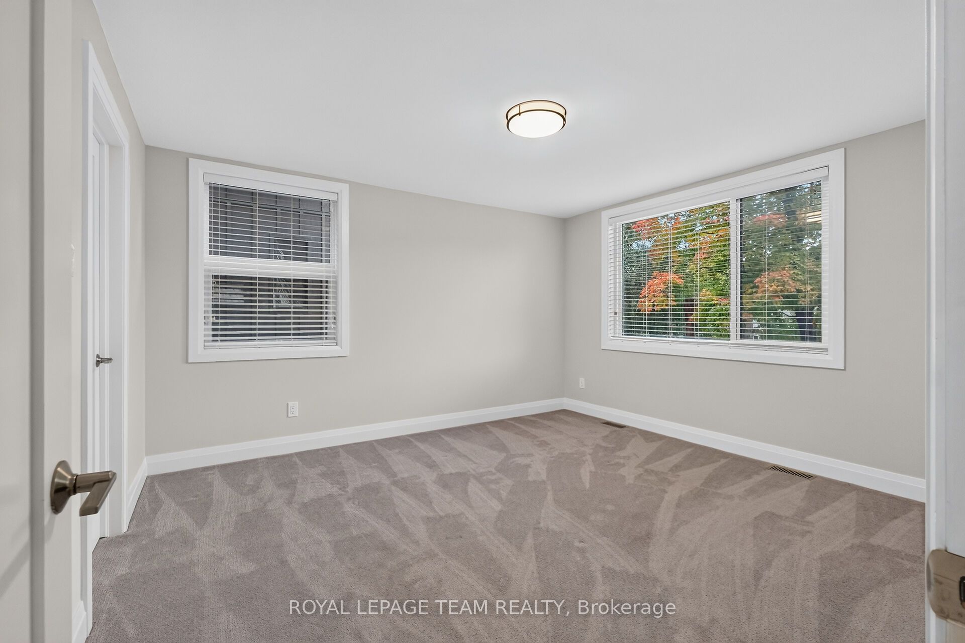 336 Tweedsmuir Avenue 2 Property Photo 26