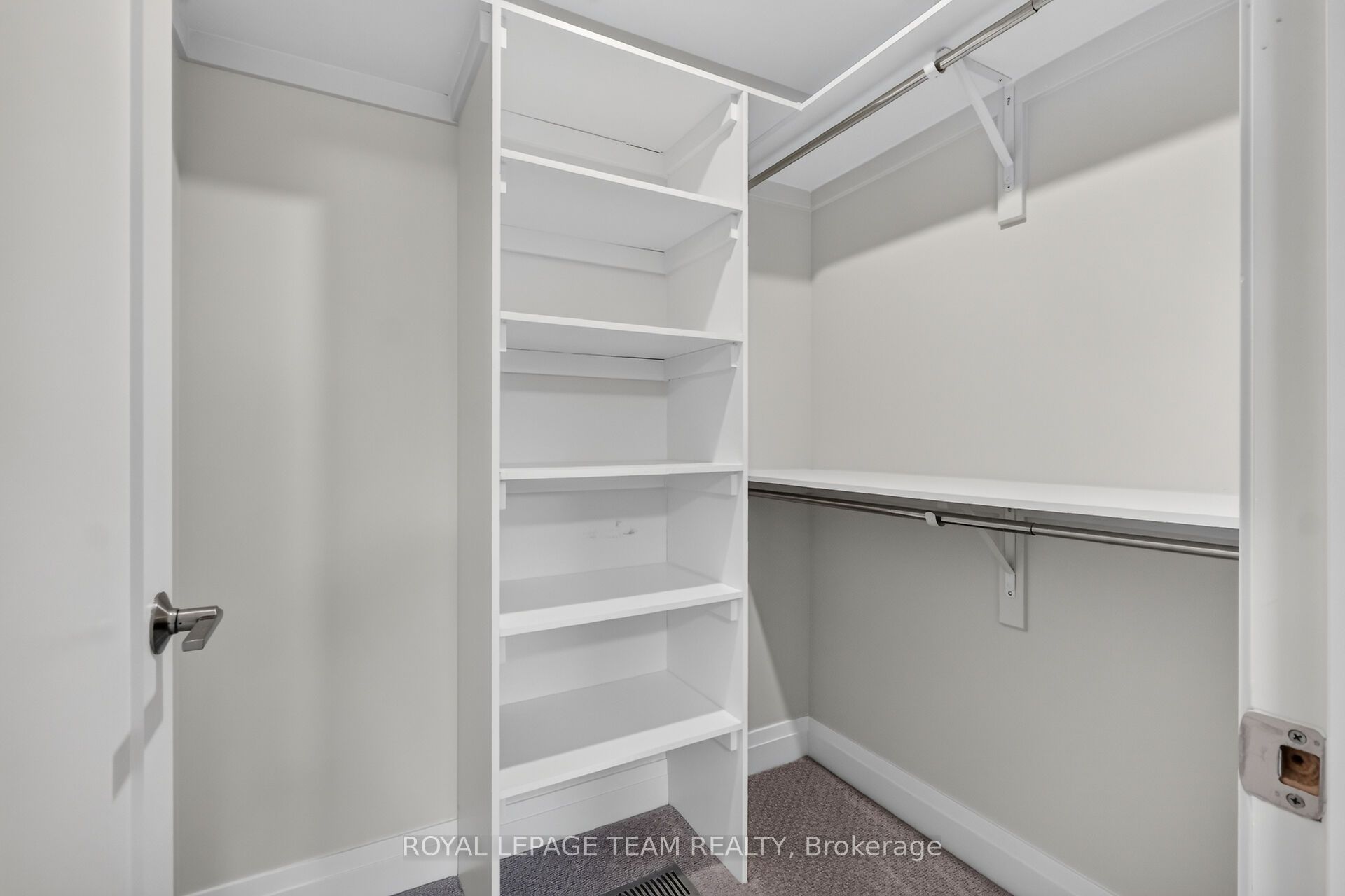 336 Tweedsmuir Avenue 2 Property Photo 29