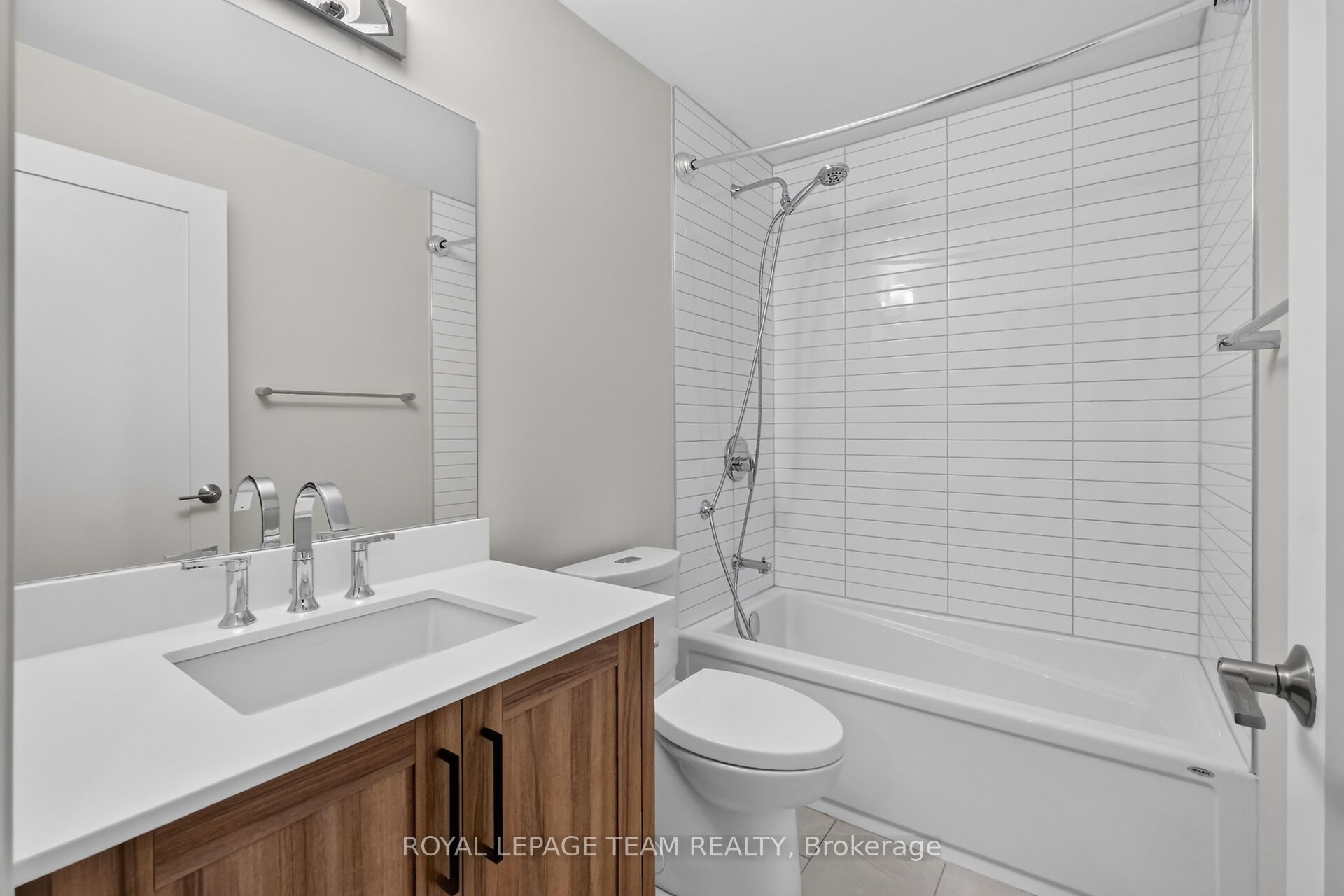 336 Tweedsmuir Avenue 2 Property Photo 30