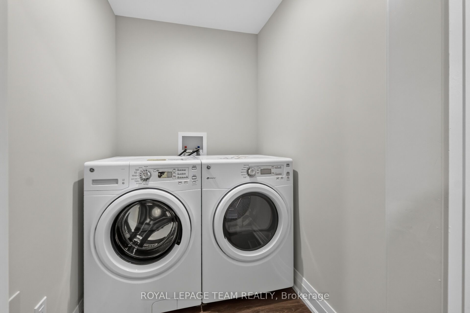 336 Tweedsmuir Avenue 2 Property Photo 32