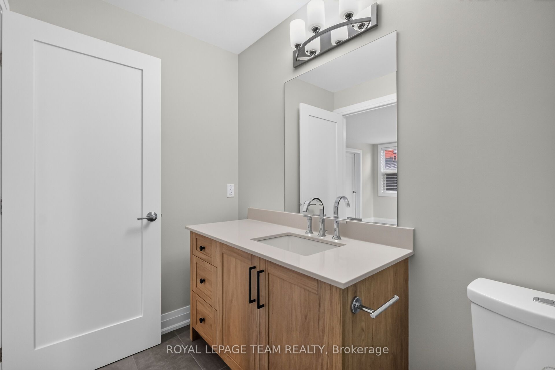 336 Tweedsmuir Avenue 2 Property Photo 38