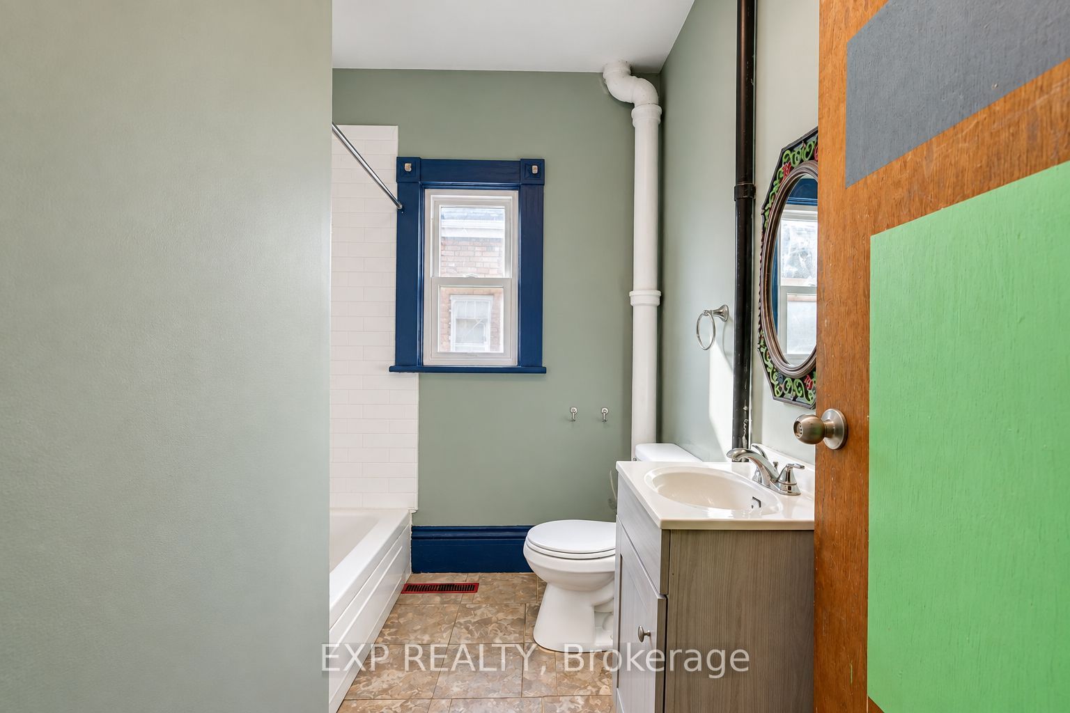 46 Maitland Street Property Photo 10