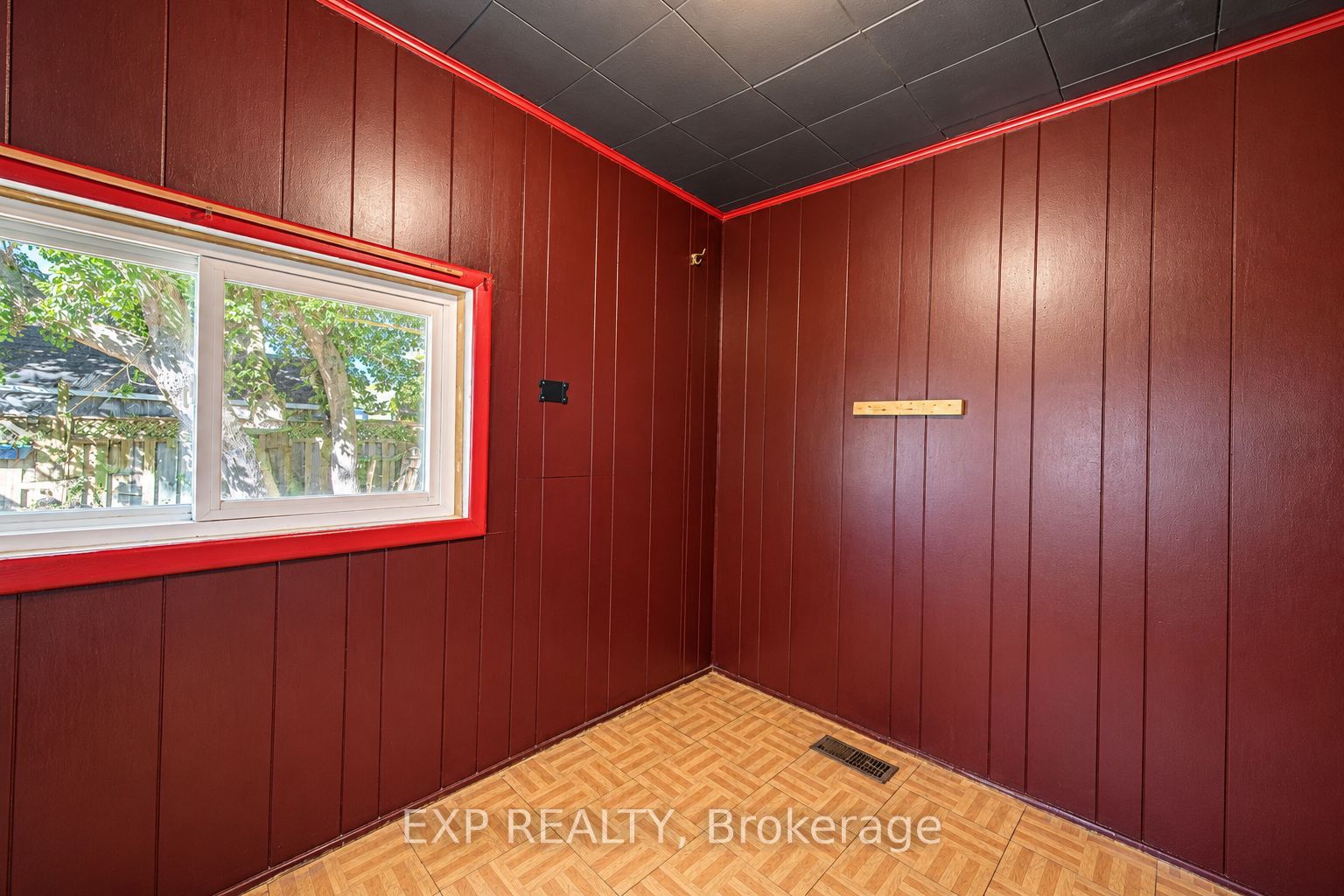 46 Maitland Street Property Photo 12