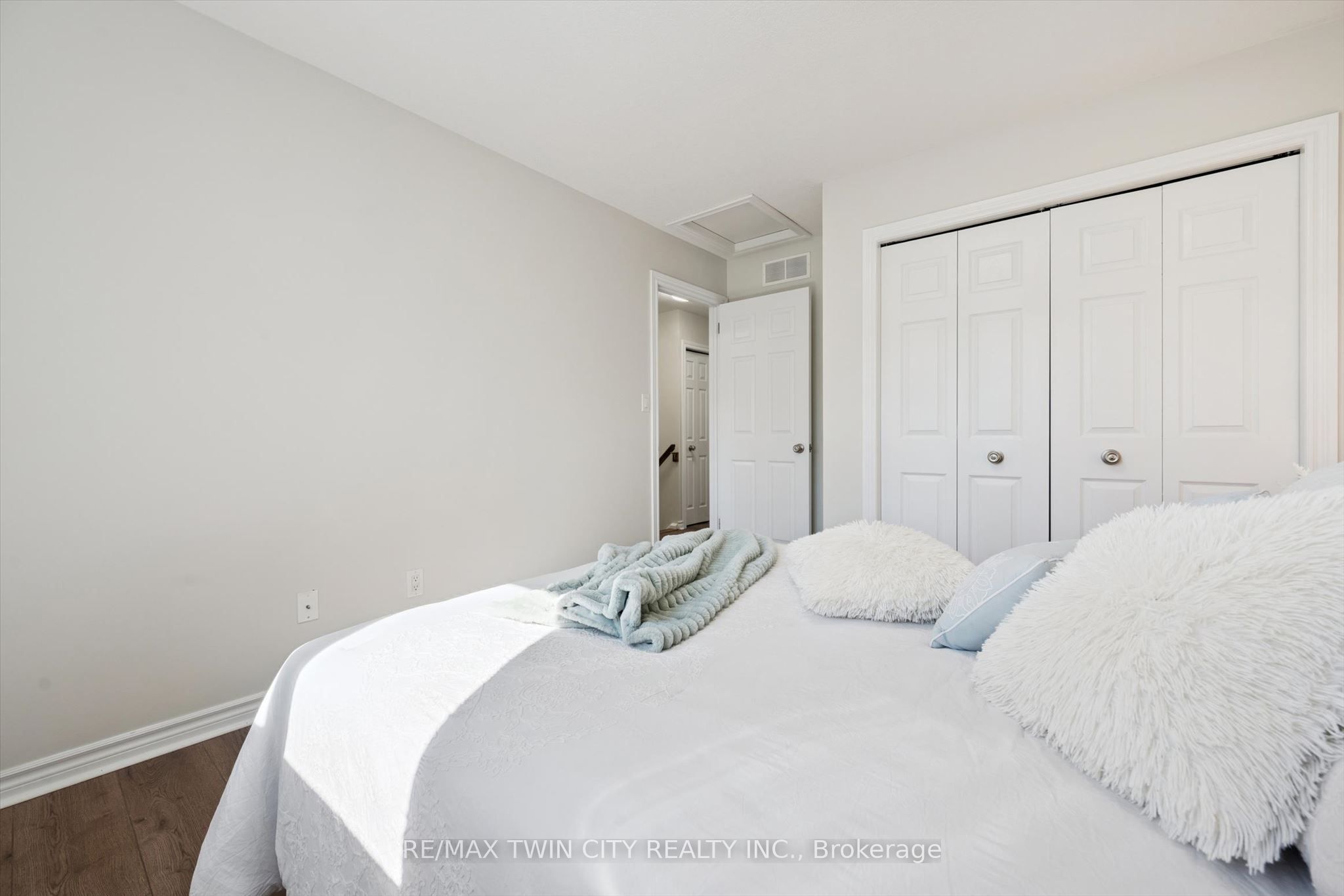 555 Chablis Drive 24 Property Photo 15