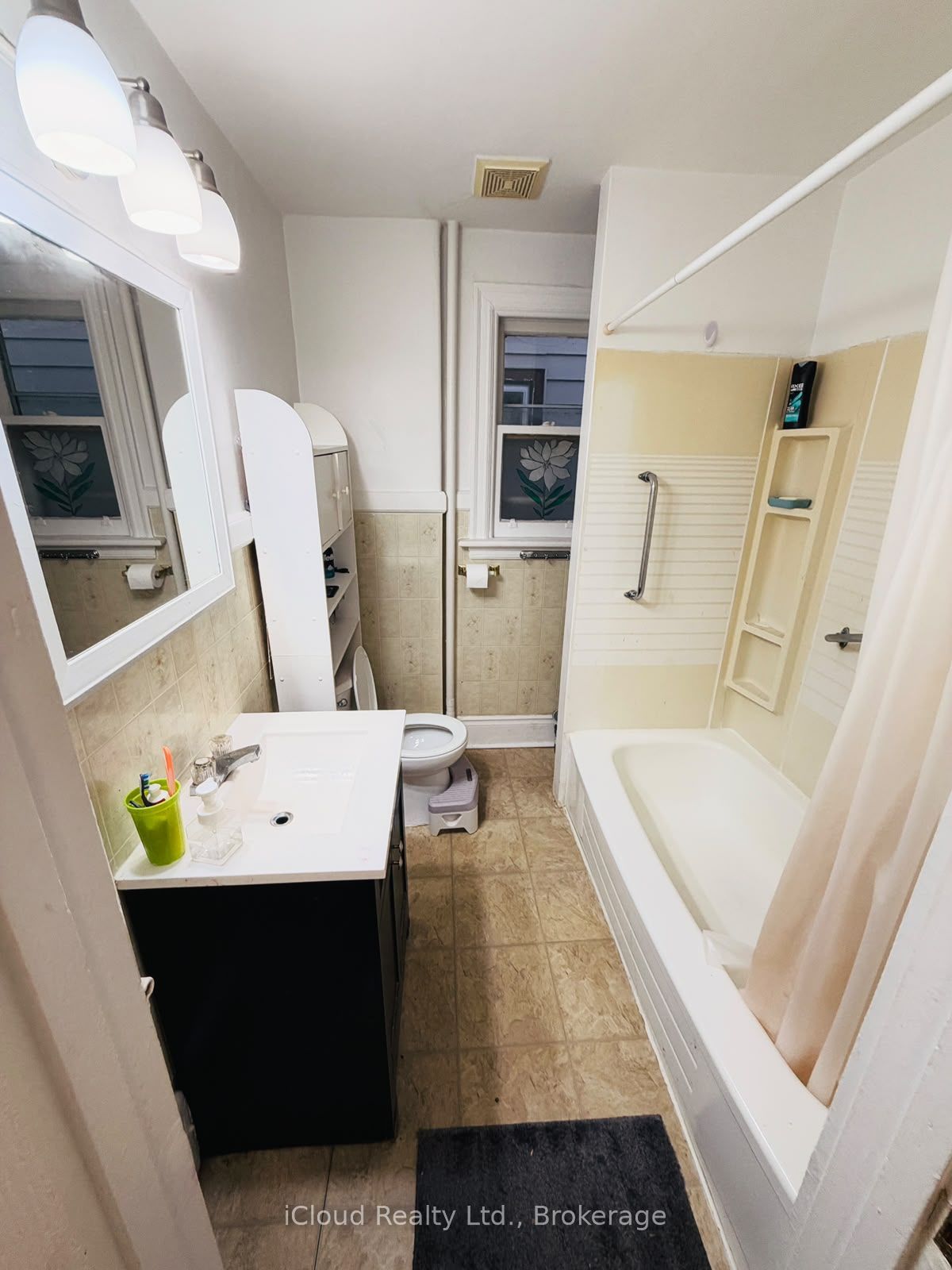 1176 Cannon Street E Main Property Photo 8