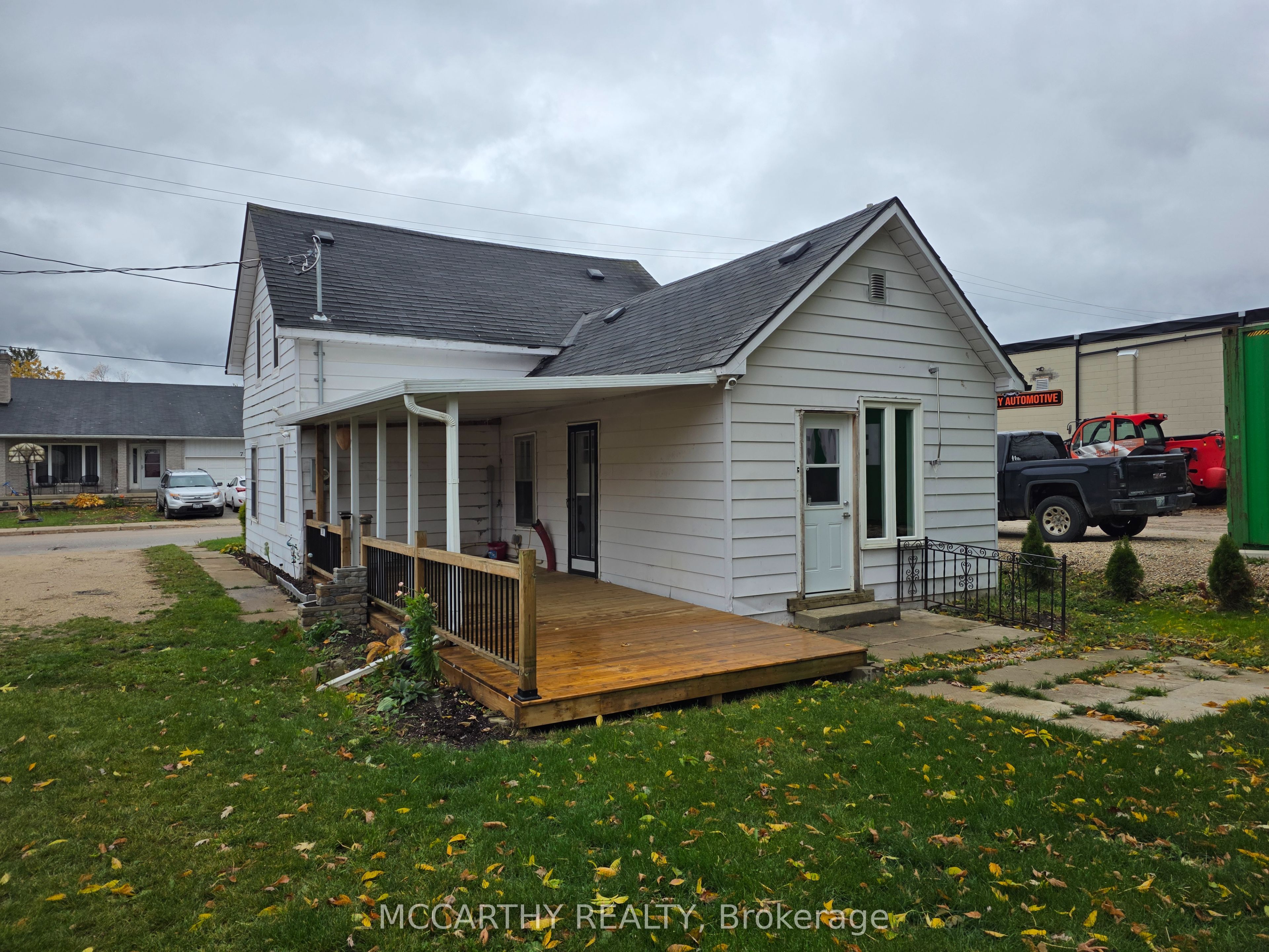 50 Young Street Property Photo 4