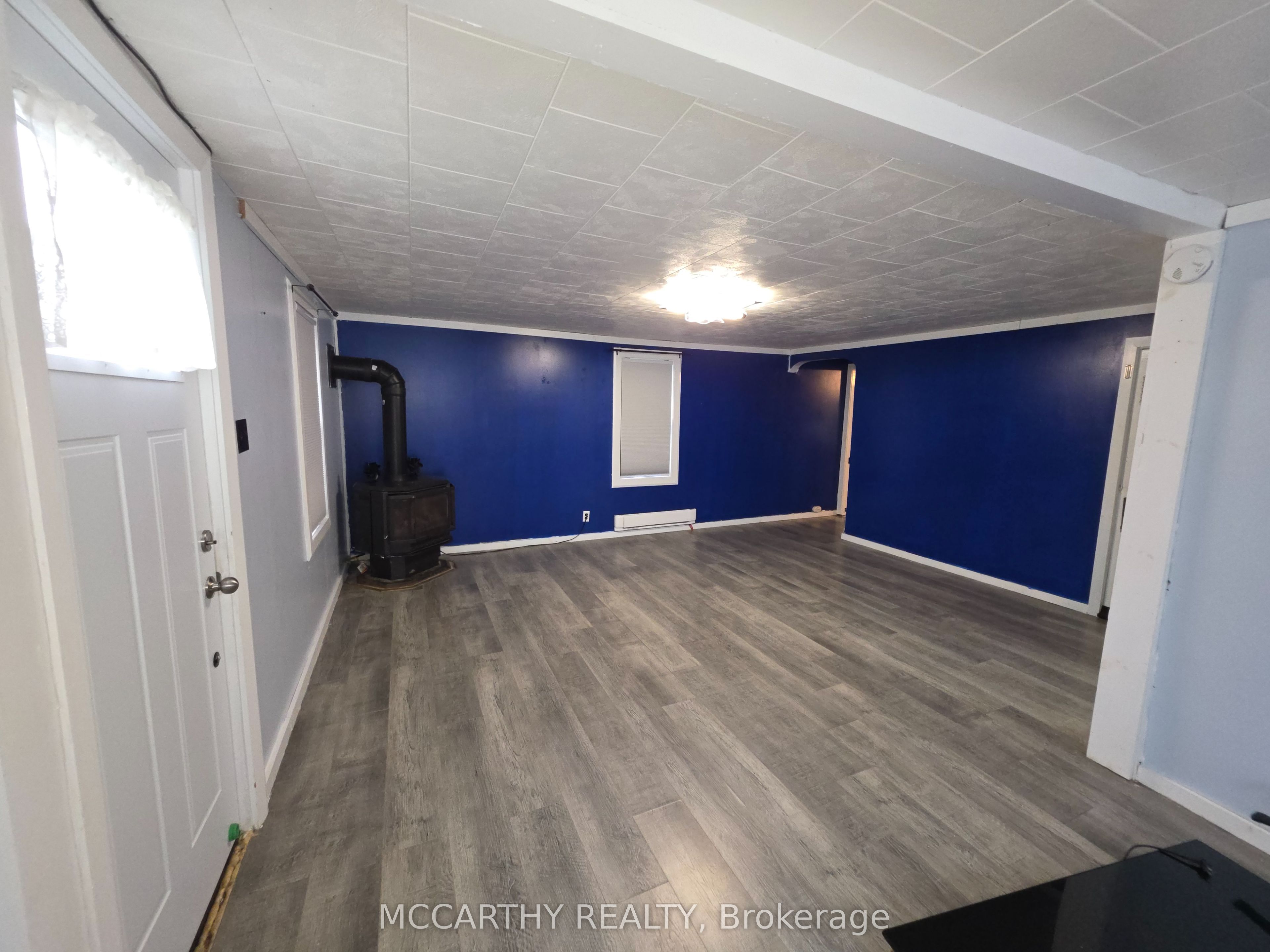 50 Young Street Property Photo 12