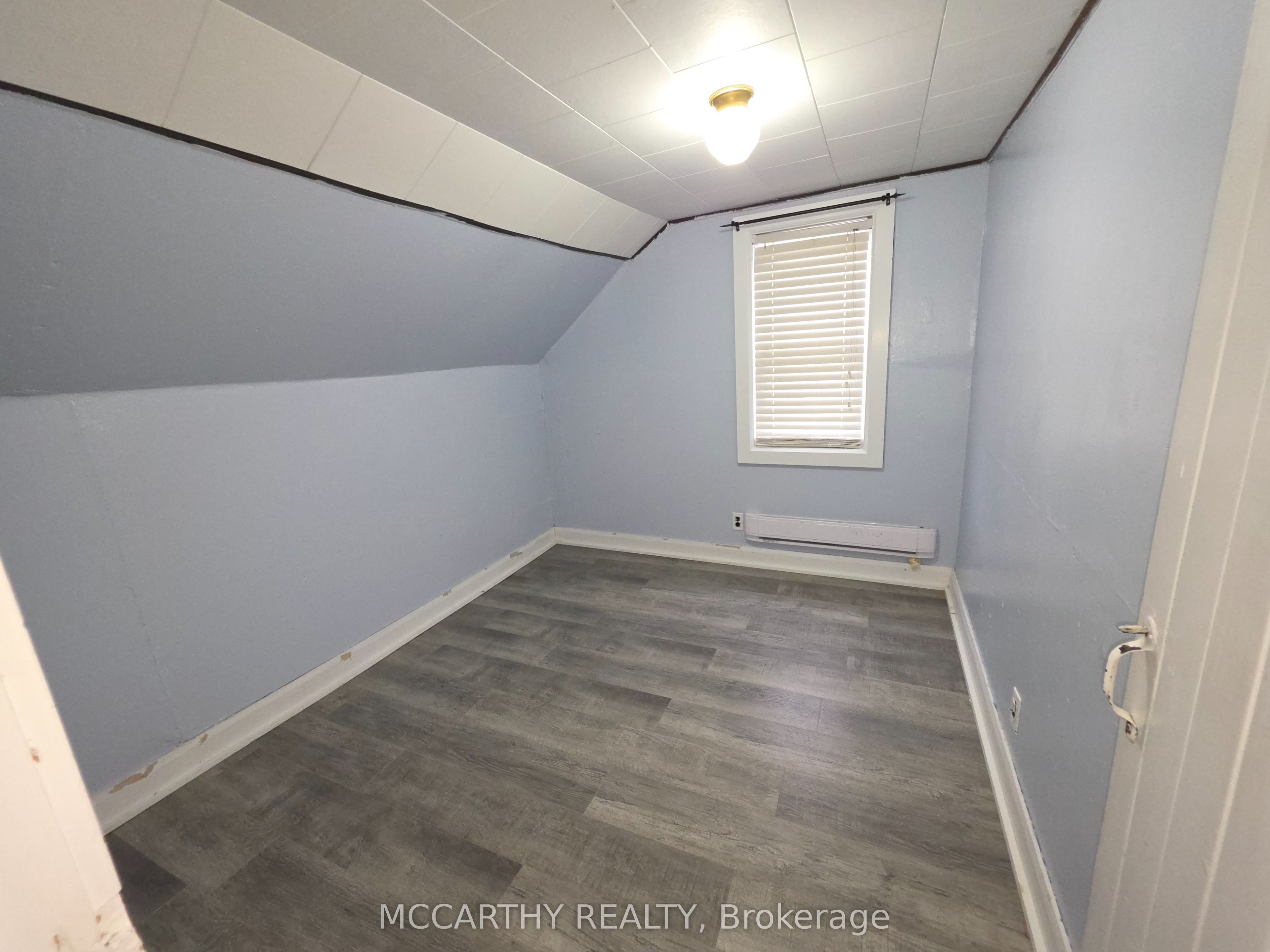 50 Young Street Property Photo 24