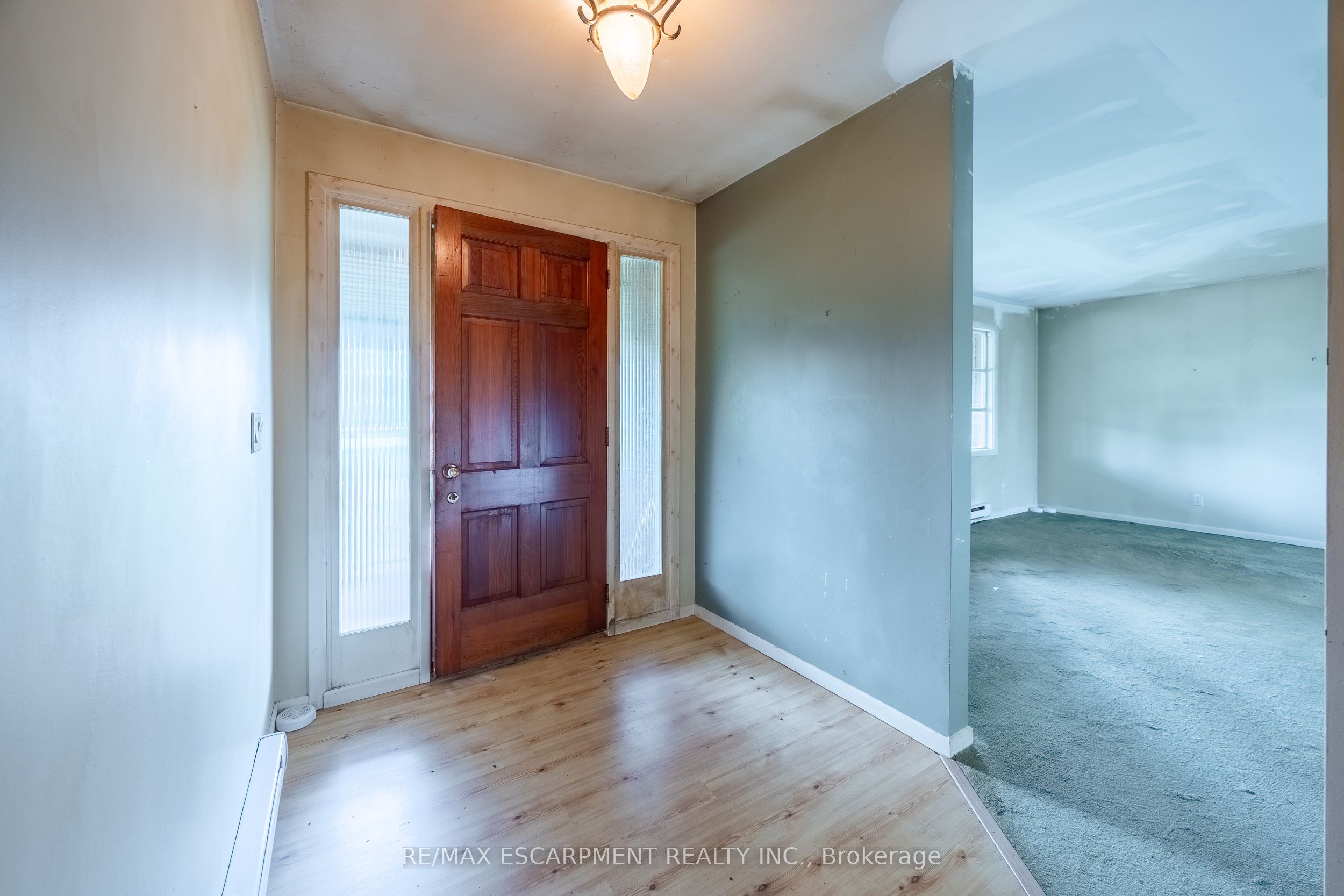 107 Erie Street Property Photo 9
