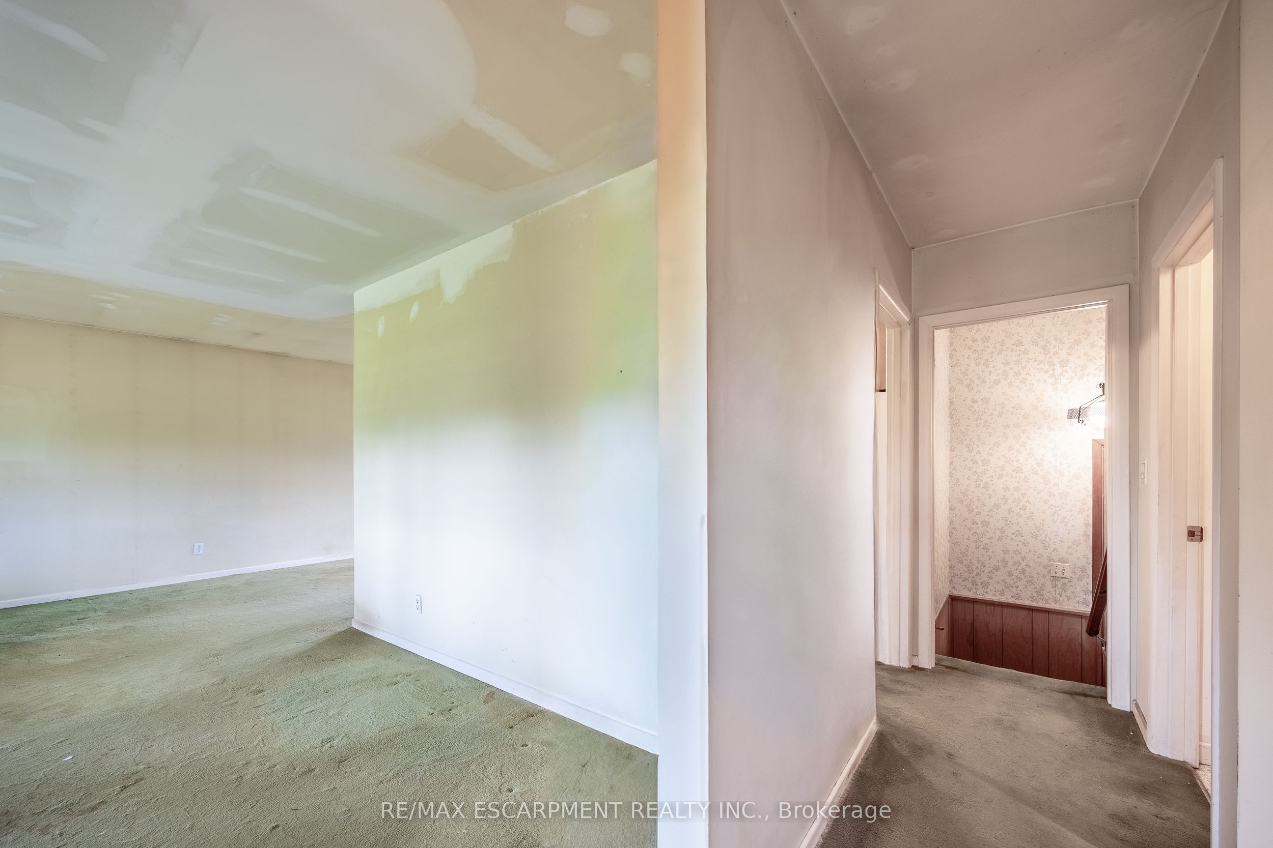 107 Erie Street Property Photo 10