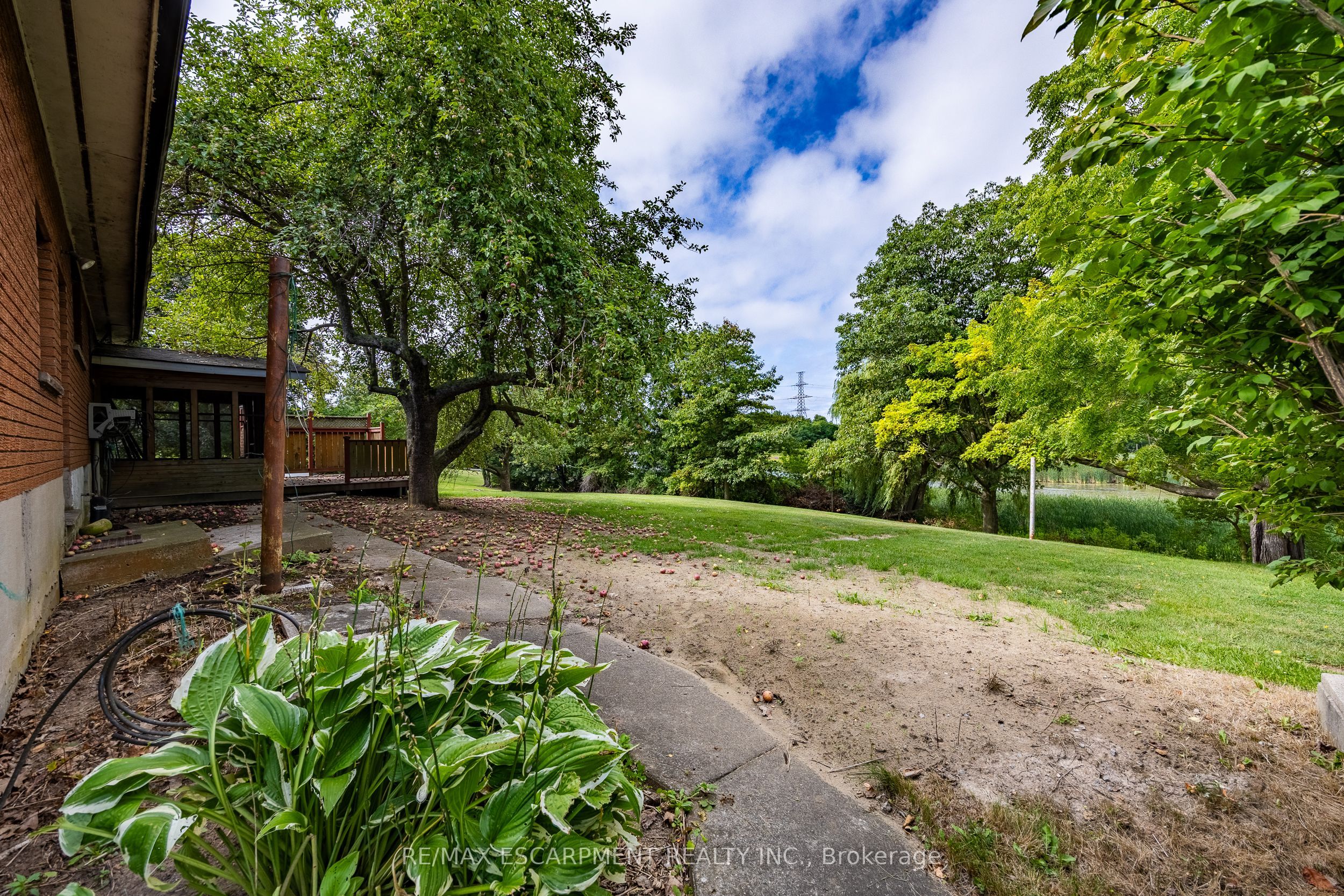 107 Erie Street Property Photo 23