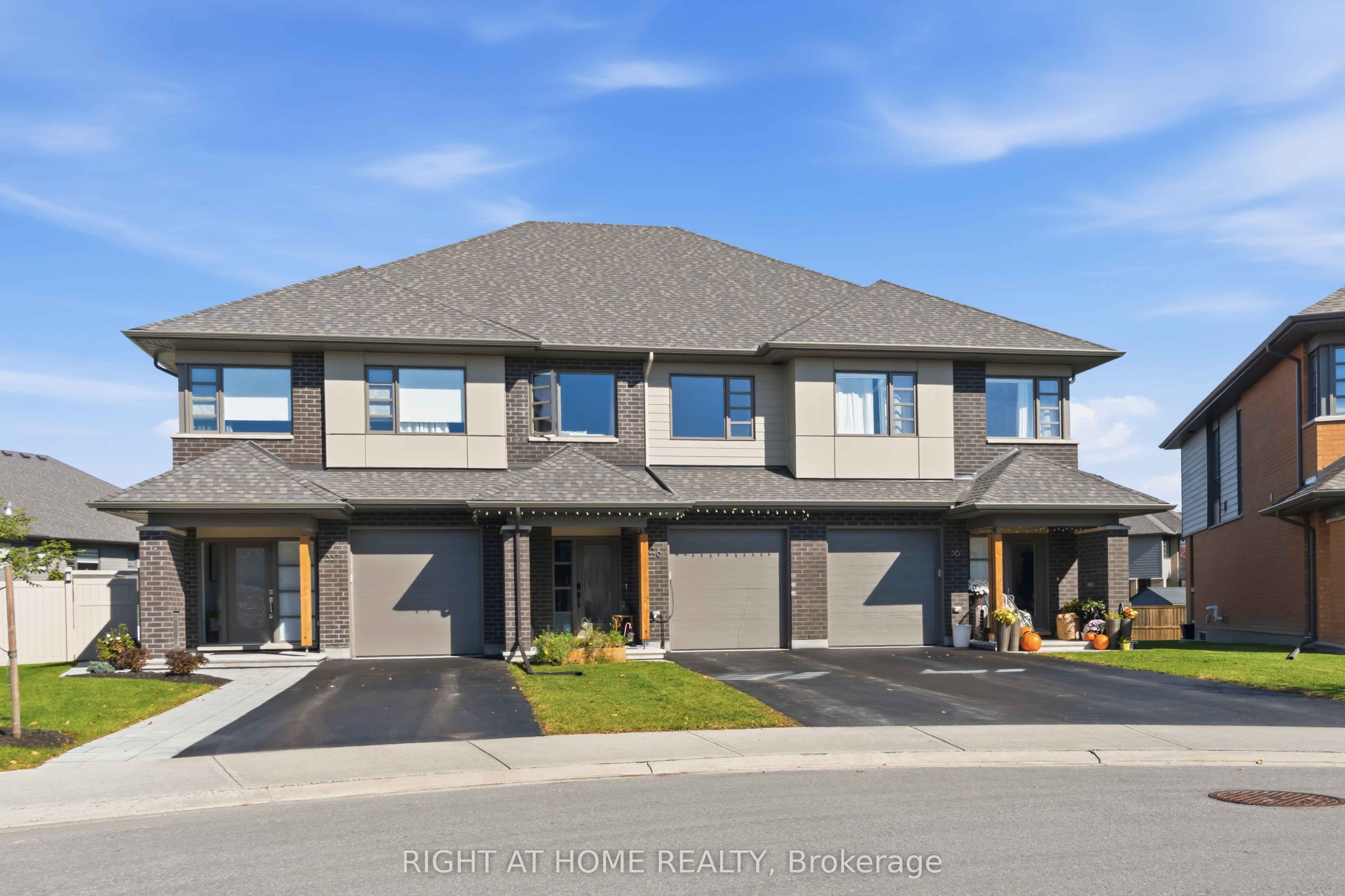 359 Big Dipper Street Property Photo 2