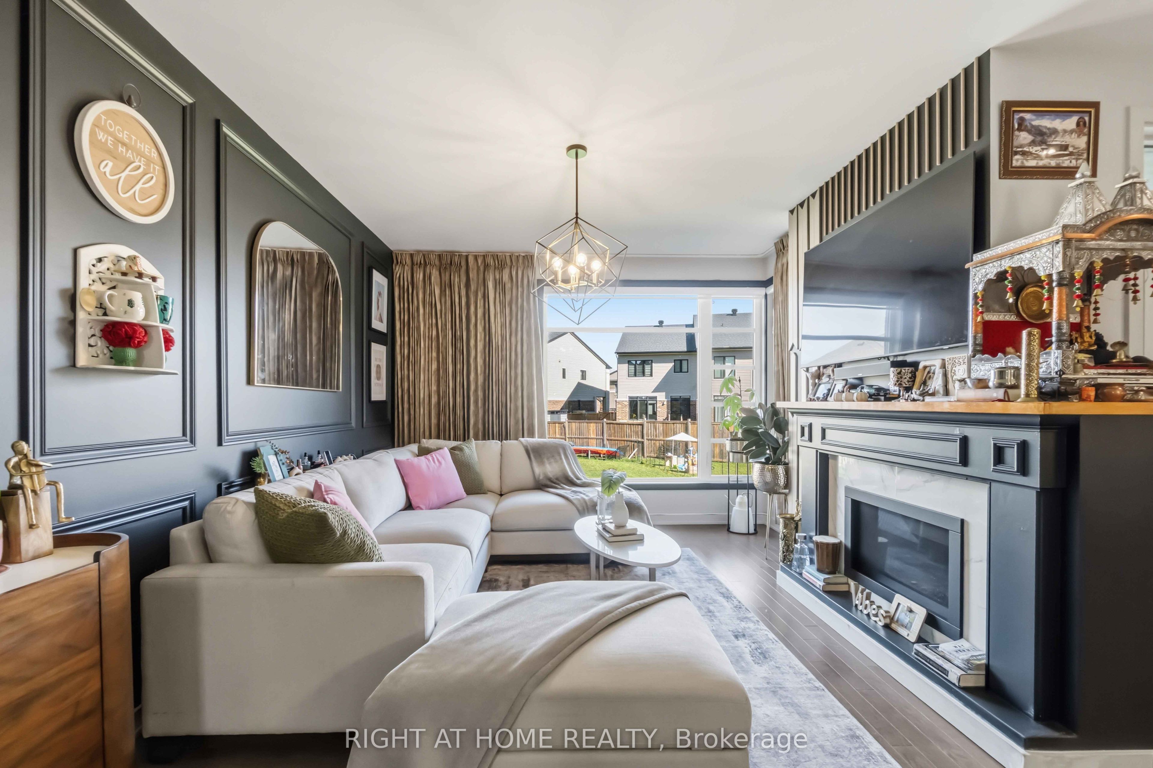 359 Big Dipper Street Property Photo 8