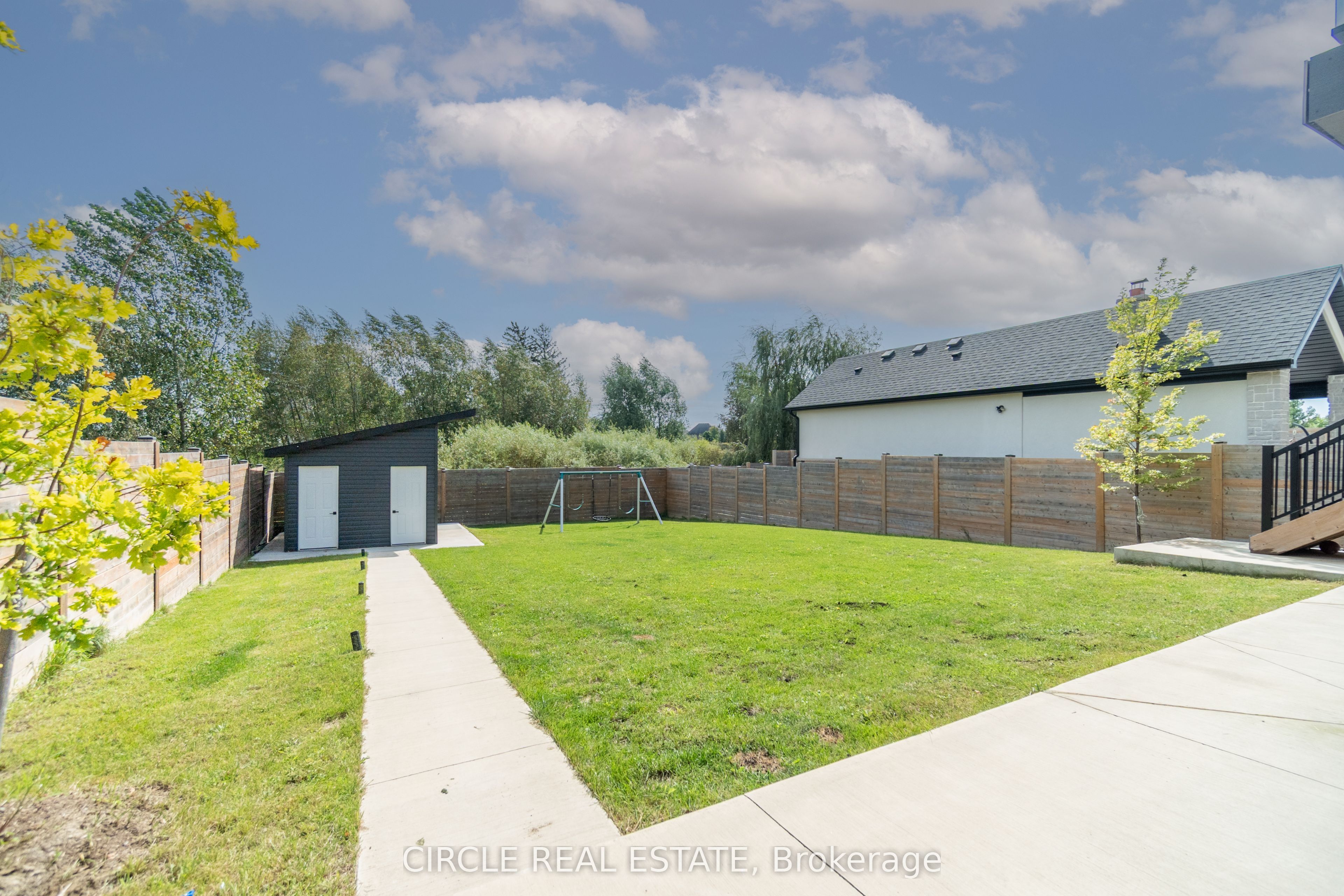 7116 Silver Creek Circle Property Photo 4
