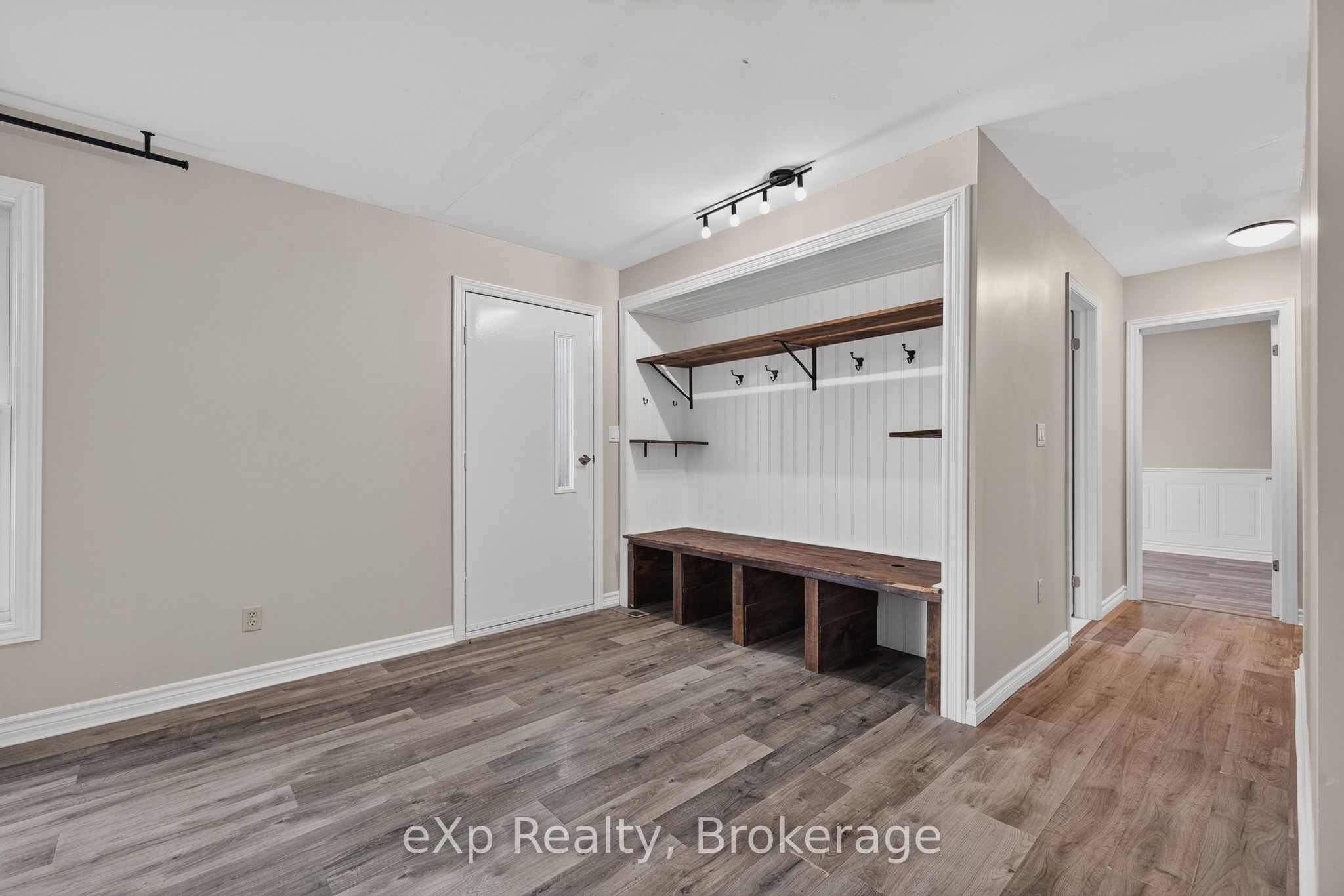 405014 Grey 4 Road Property Photo 5