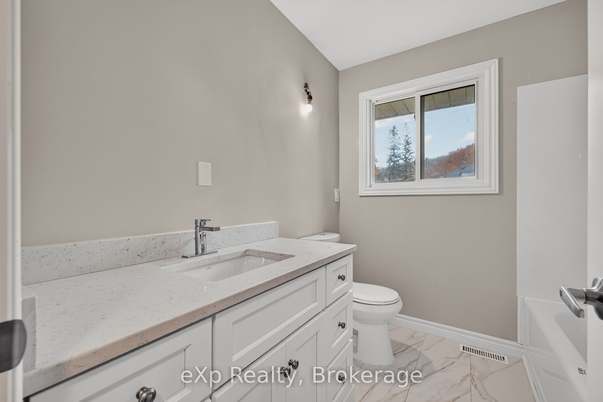 405014 Grey 4 Road Property Photo 14