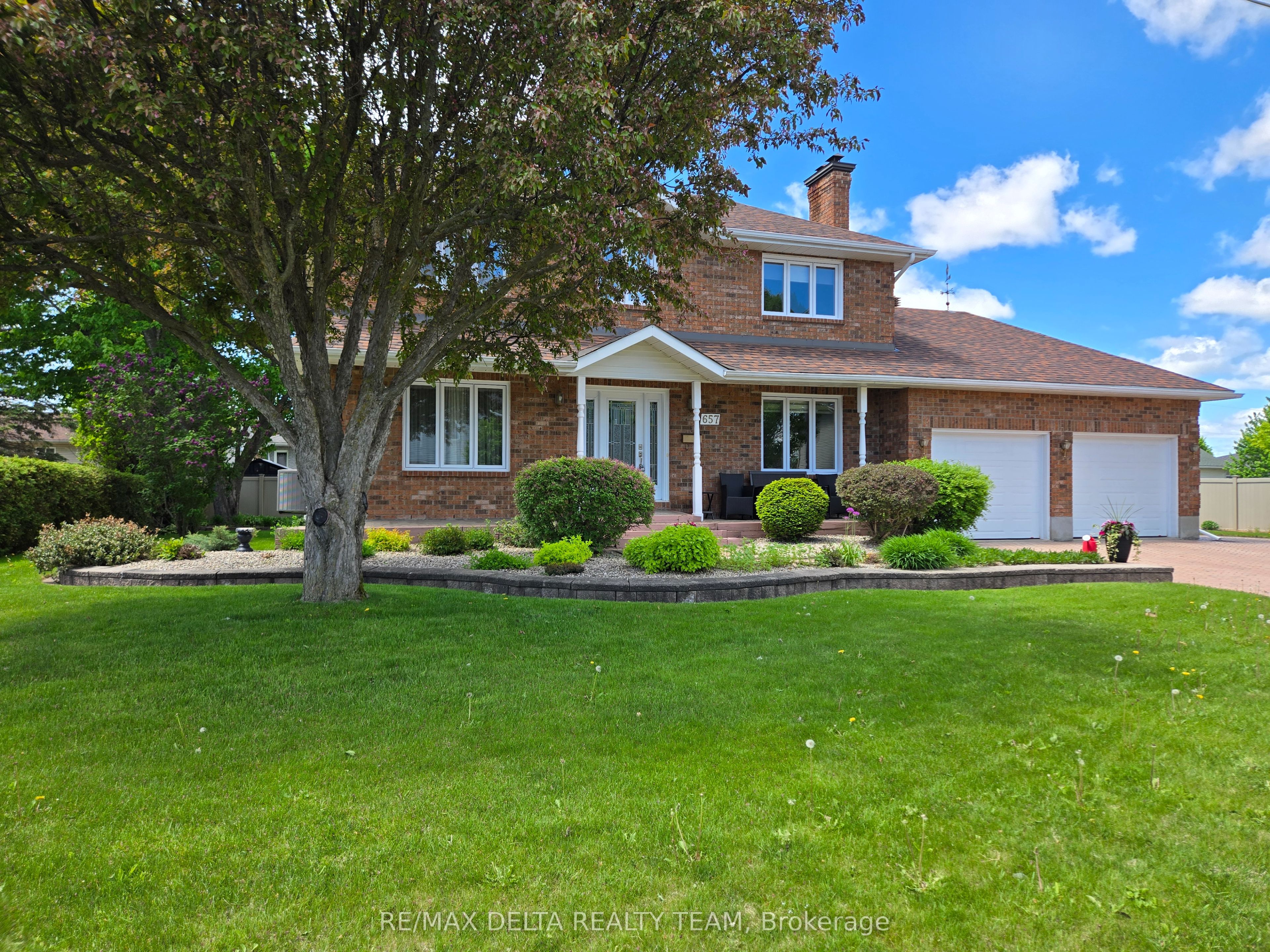 657 Ste Anne Street Property Photo 2