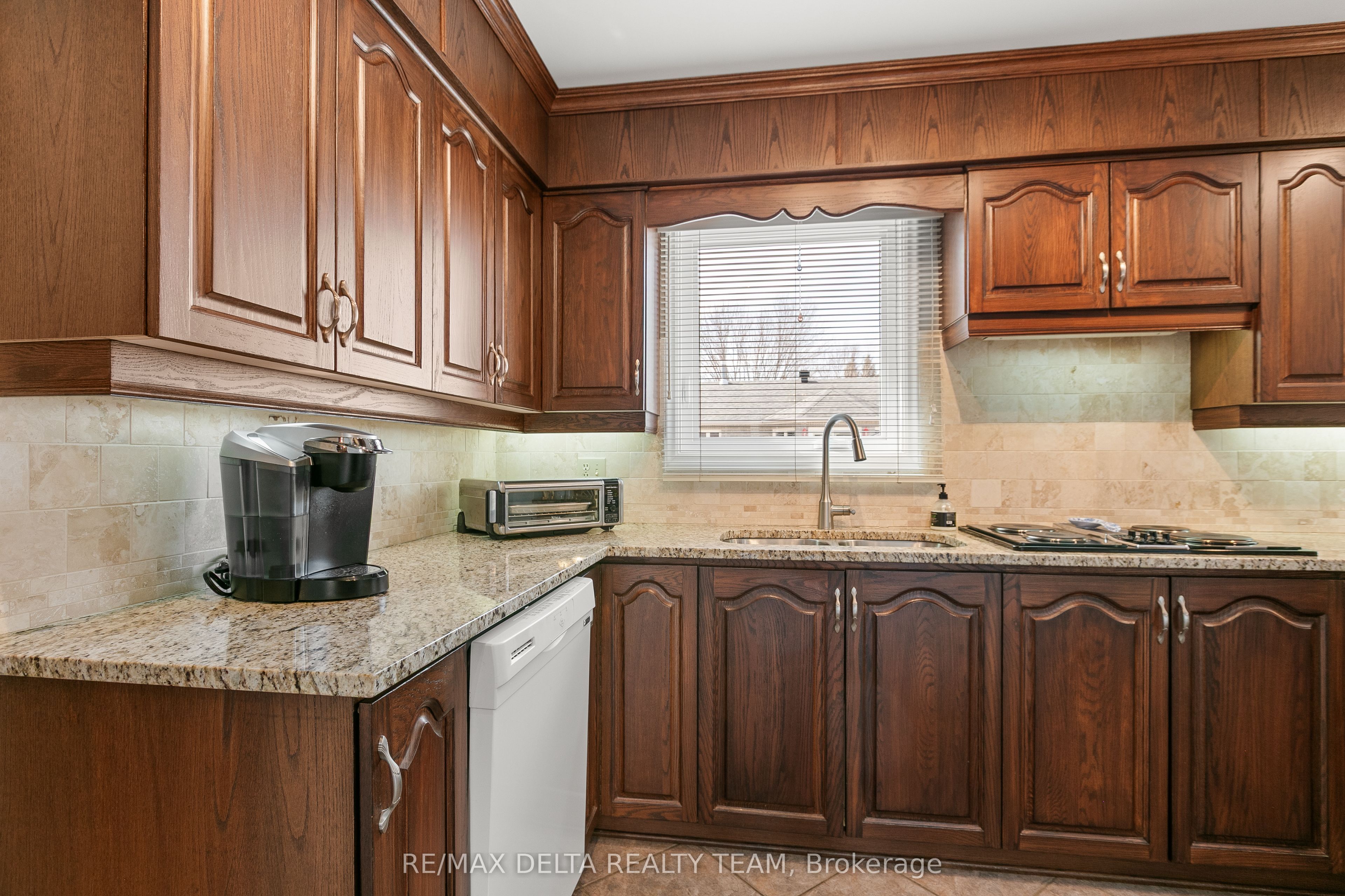657 Ste Anne Street Property Photo 14