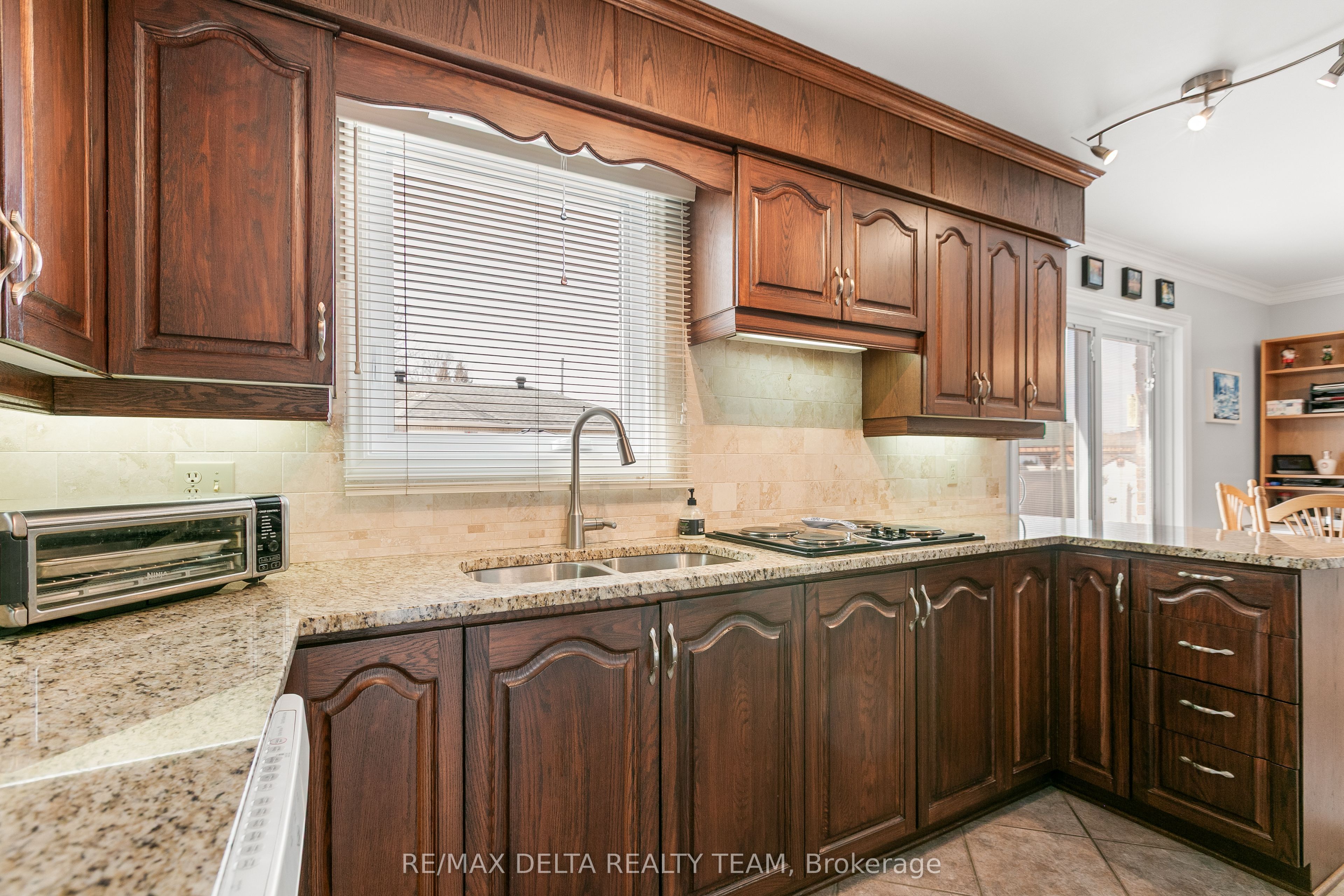 657 Ste Anne Street Property Photo 15