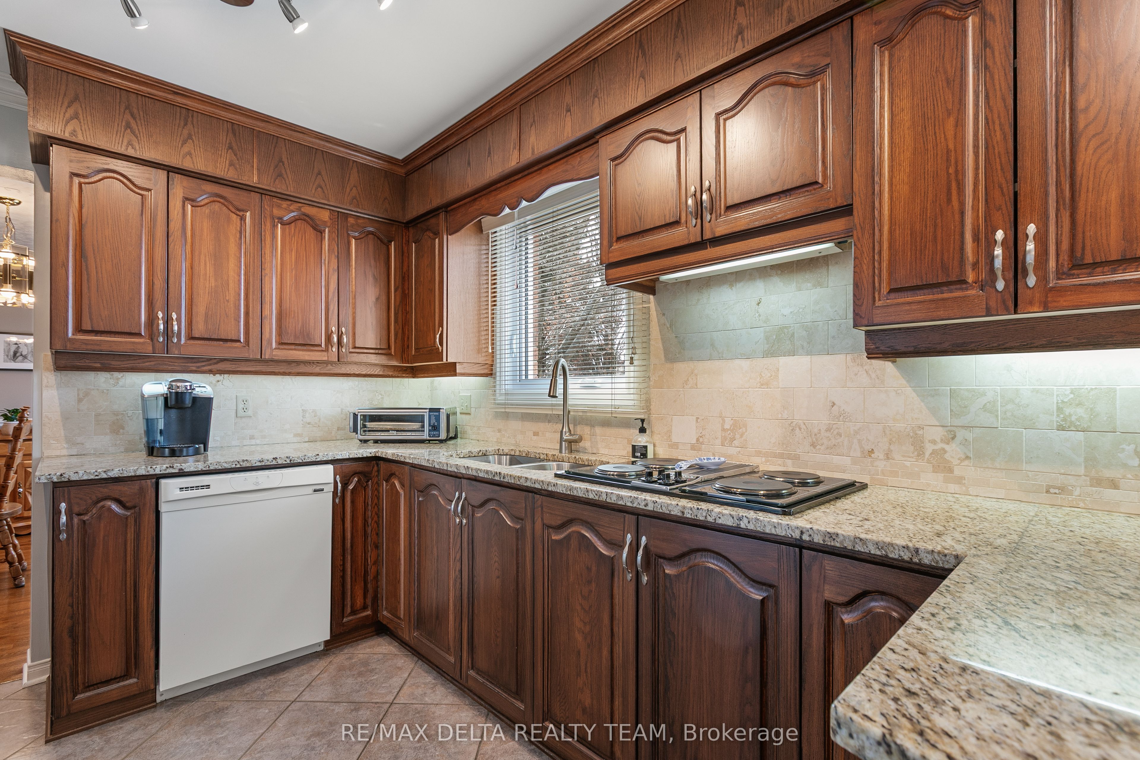 657 Ste Anne Street Property Photo 16
