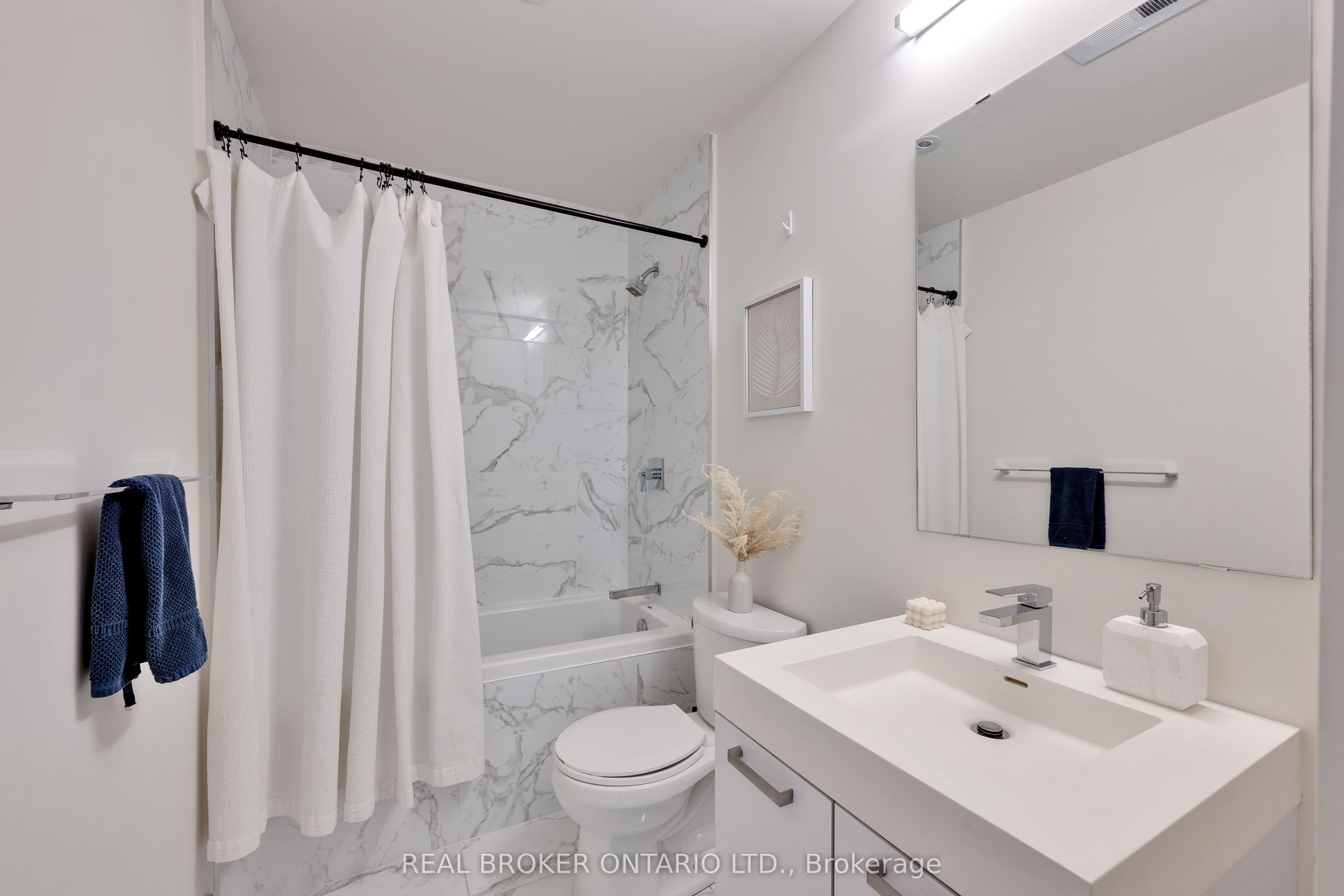 203 Catherine Street 703 Property Photo 21